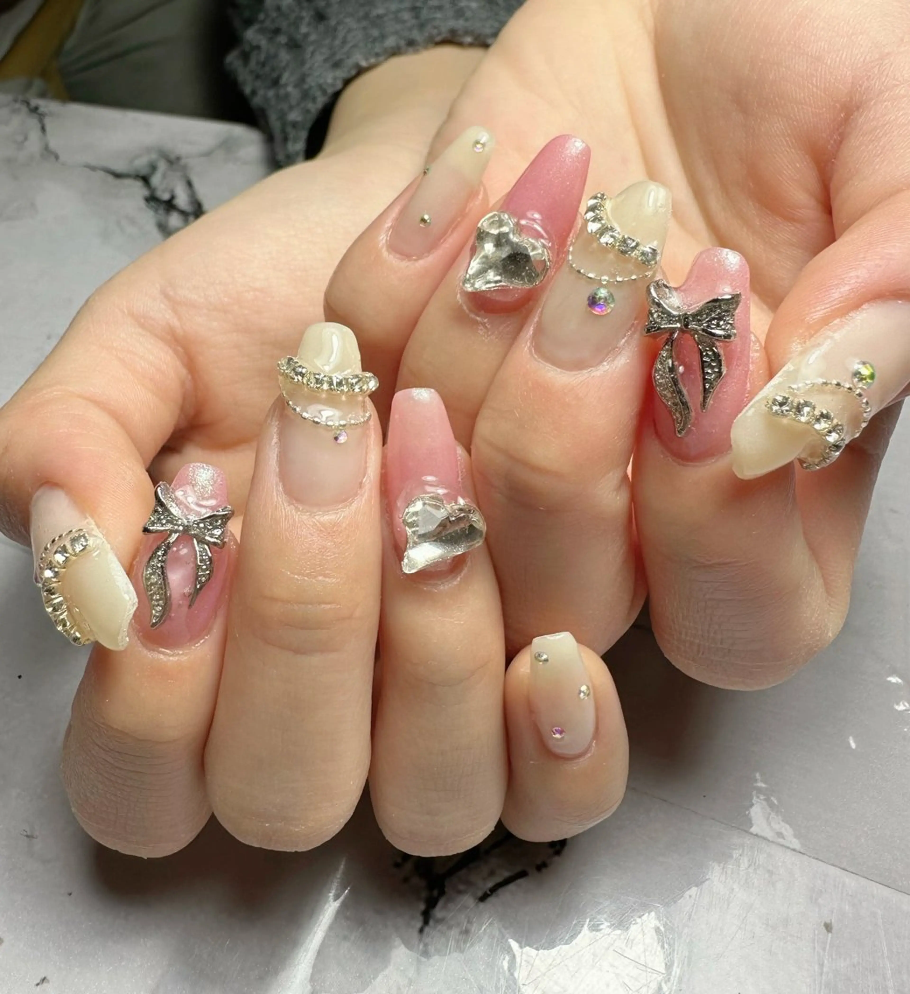 ネイル 新山 聖のネイルデザイン