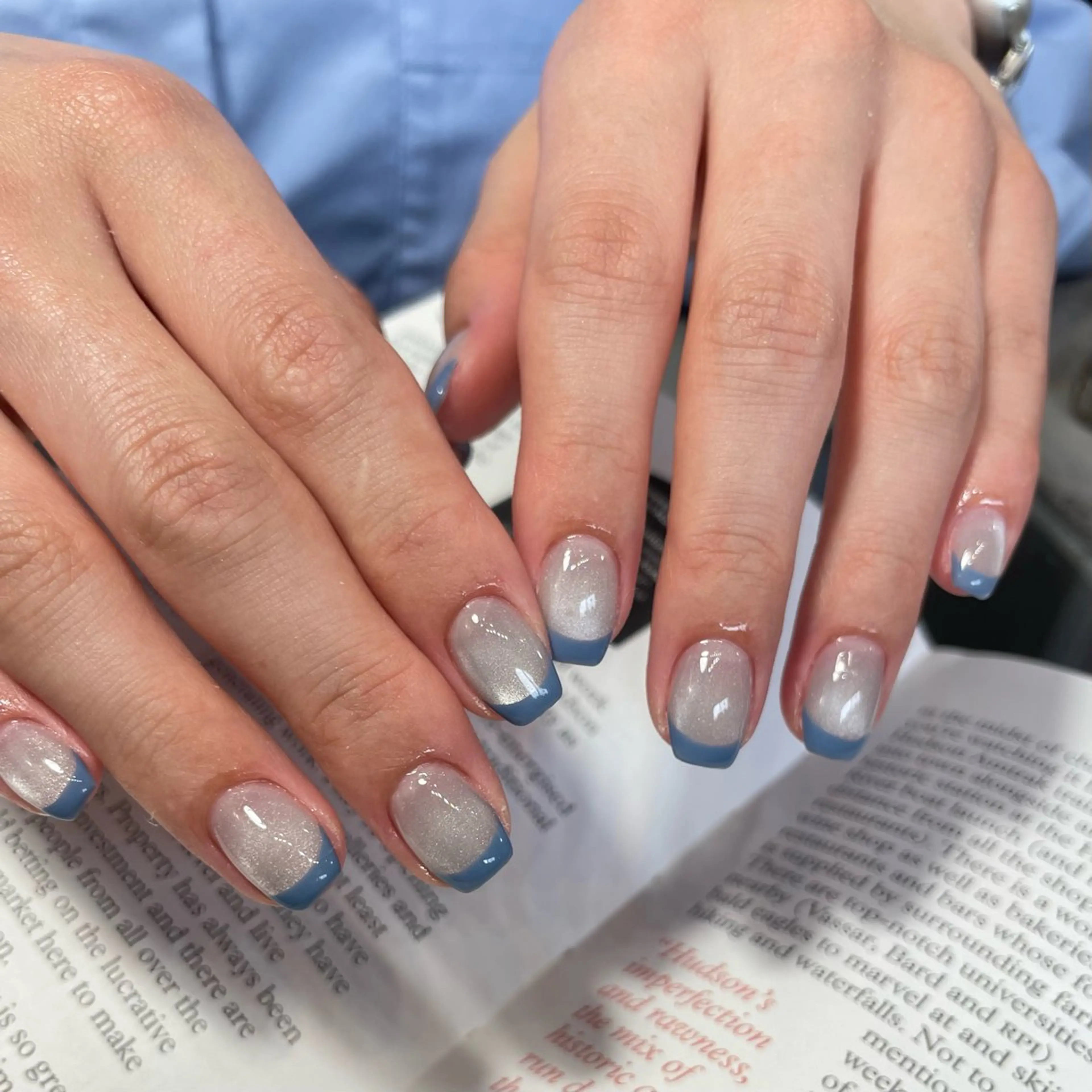 ネイル フレンチネイル マグネットネイル マグネットフレンチ ハンドネイル 🫧Sunrich lu🤍のネイルデザイン