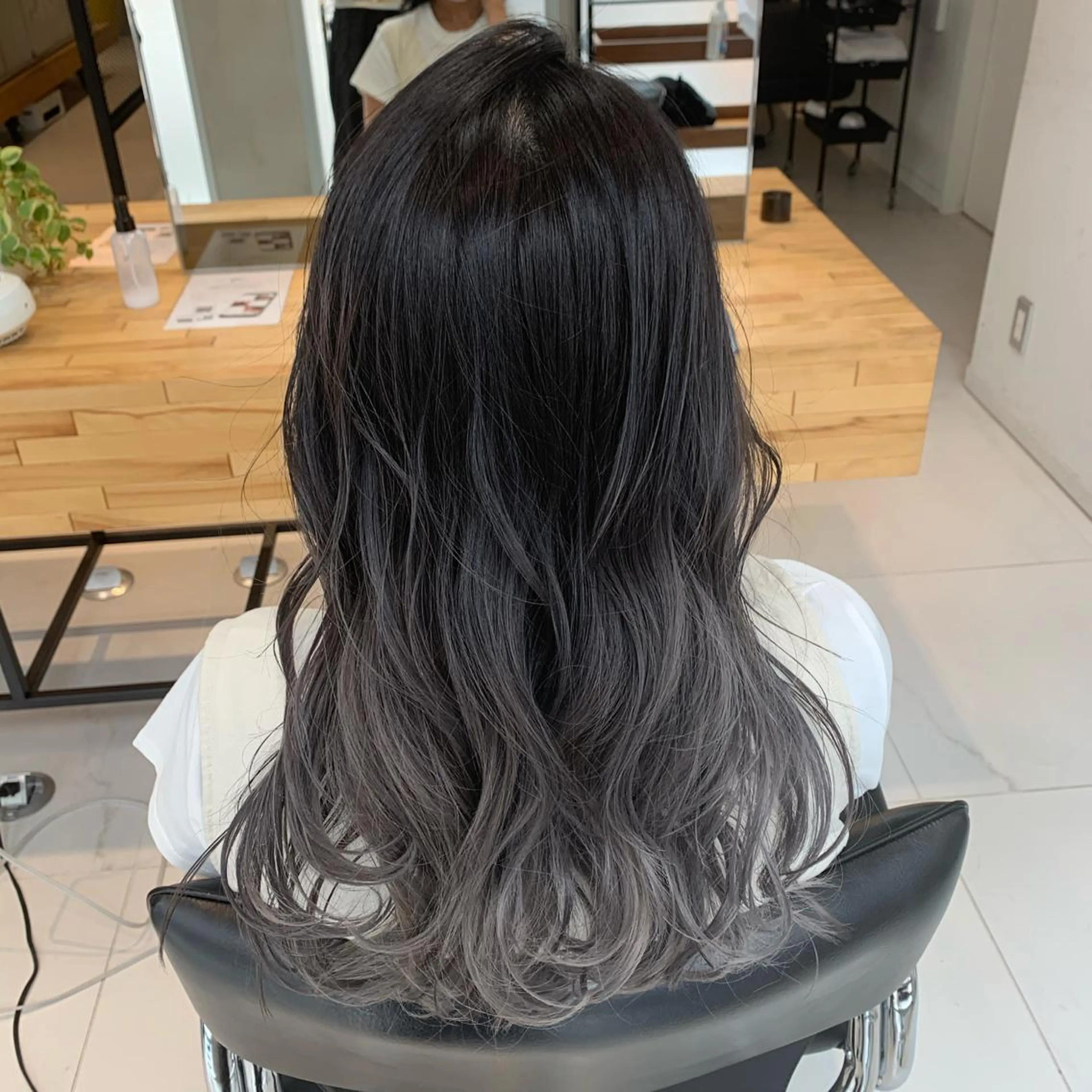 ロング アッシュ ボブ ハイライト 韓国風ヘア カット ヘアカラー トリートメント hoNua. 栄/透明感カラーのヘアスタイル