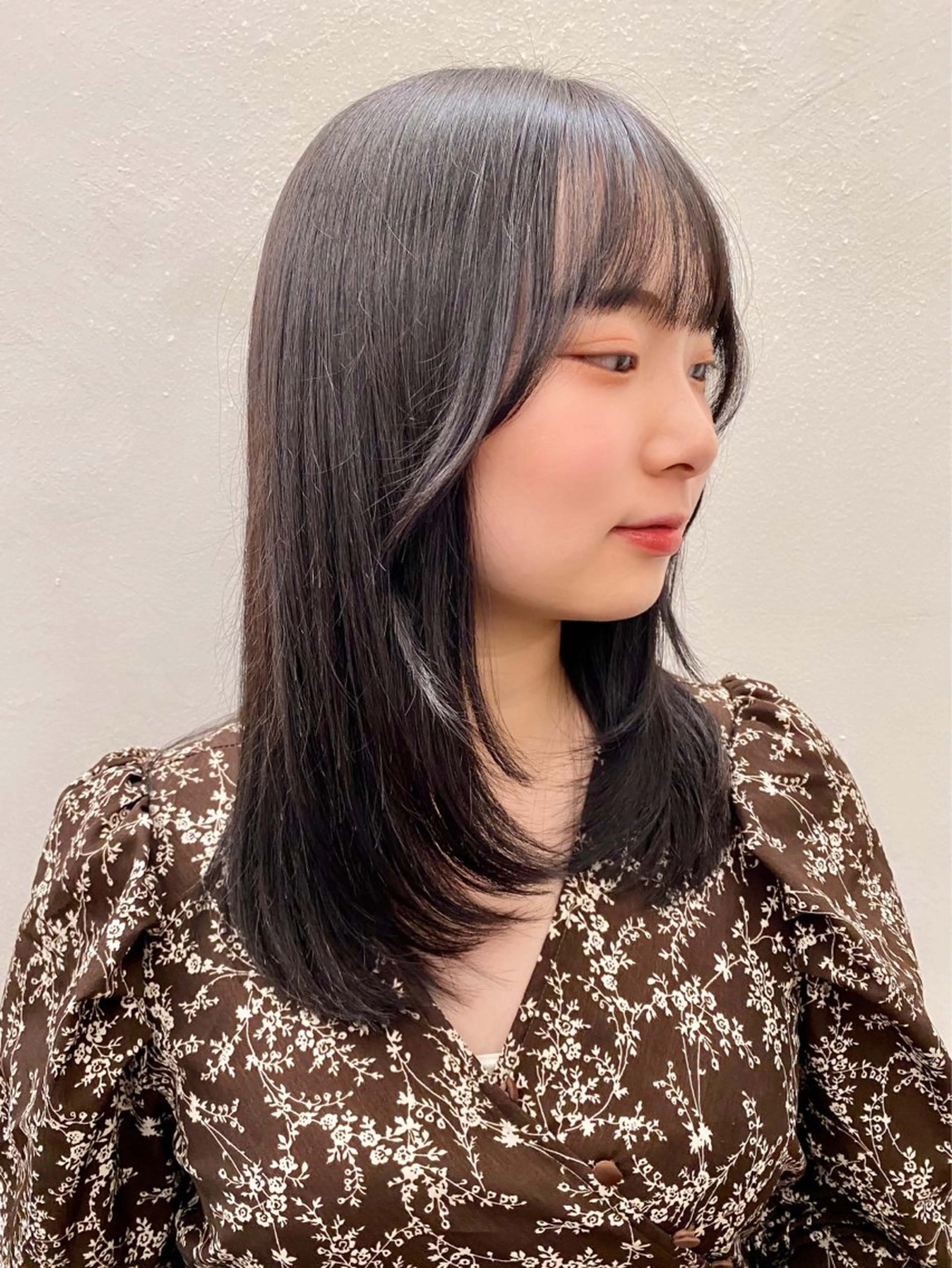 ミディアム カラー 似合わせレイヤー/ ニュアンスパーマ高倉のヘアスタイル