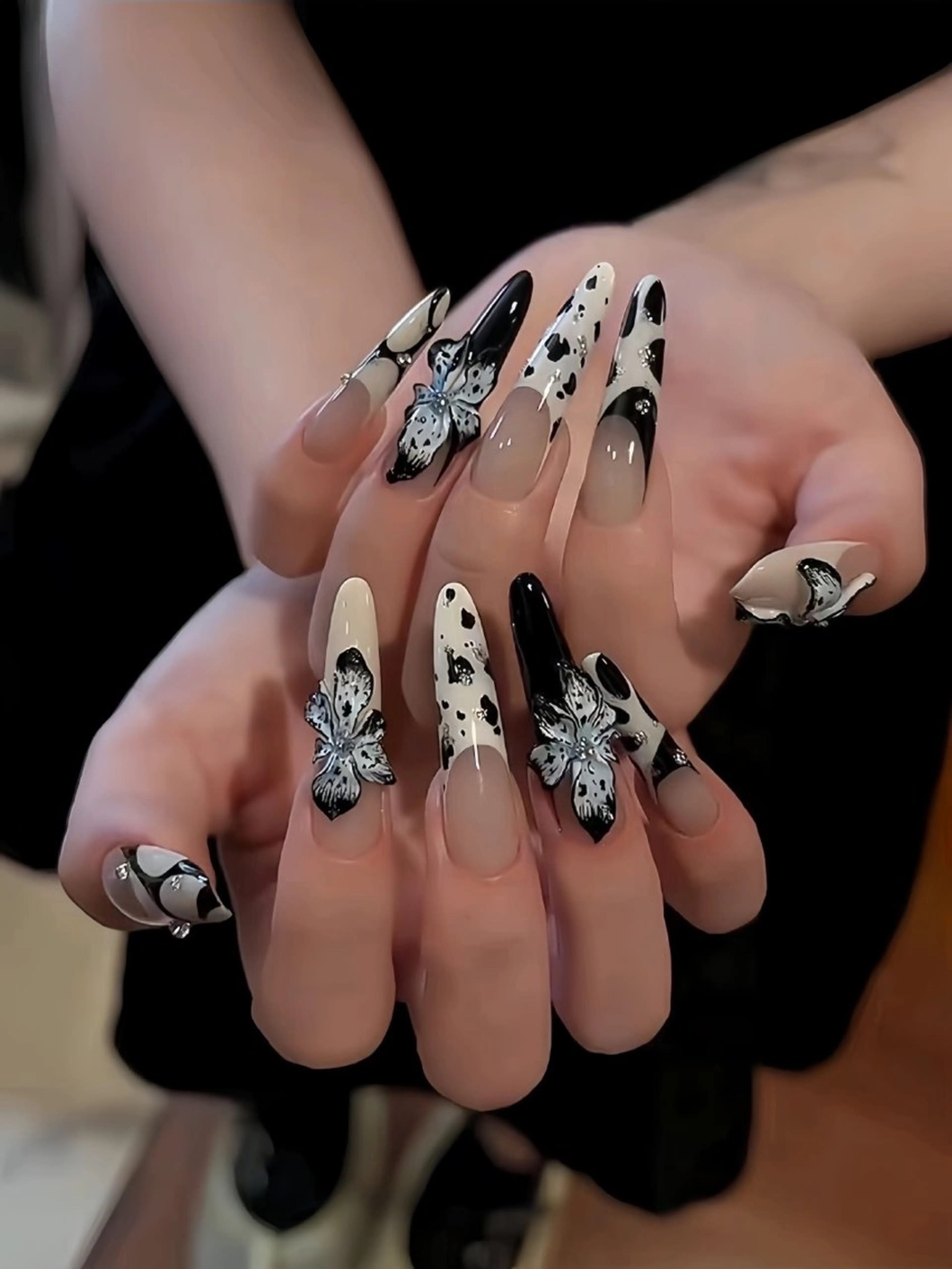 ネイル アートネイル フレンチネイル ジェルネイル 韓国ネイル ミラーネイル Rin Nail 新大久保店のネイルデザイン