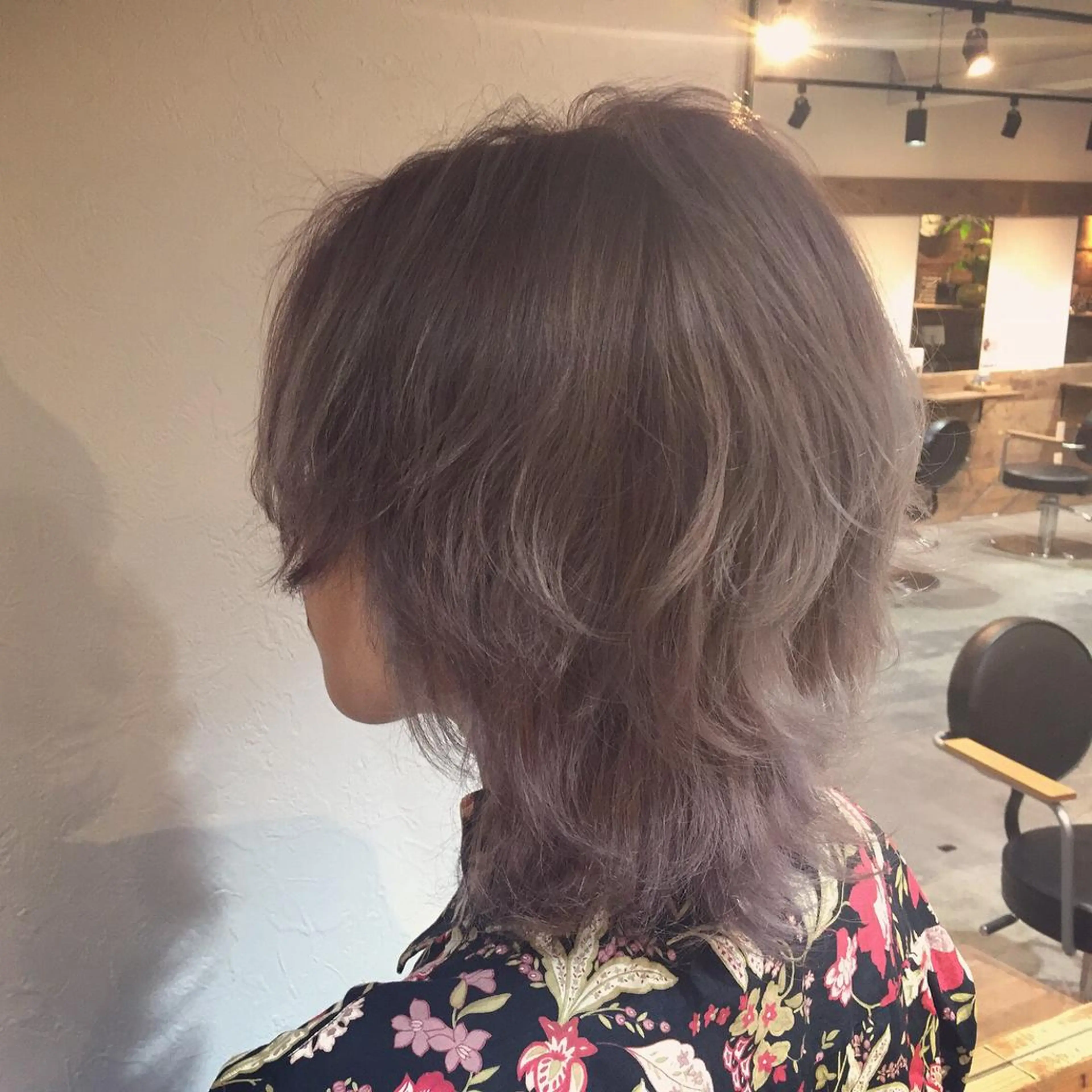 ショート カラー パーマ アッシュ バイオレットカラー ウルフカット lafith hair dope所属・ハイトーン×髪質改善 KENTAのヘアスタイル