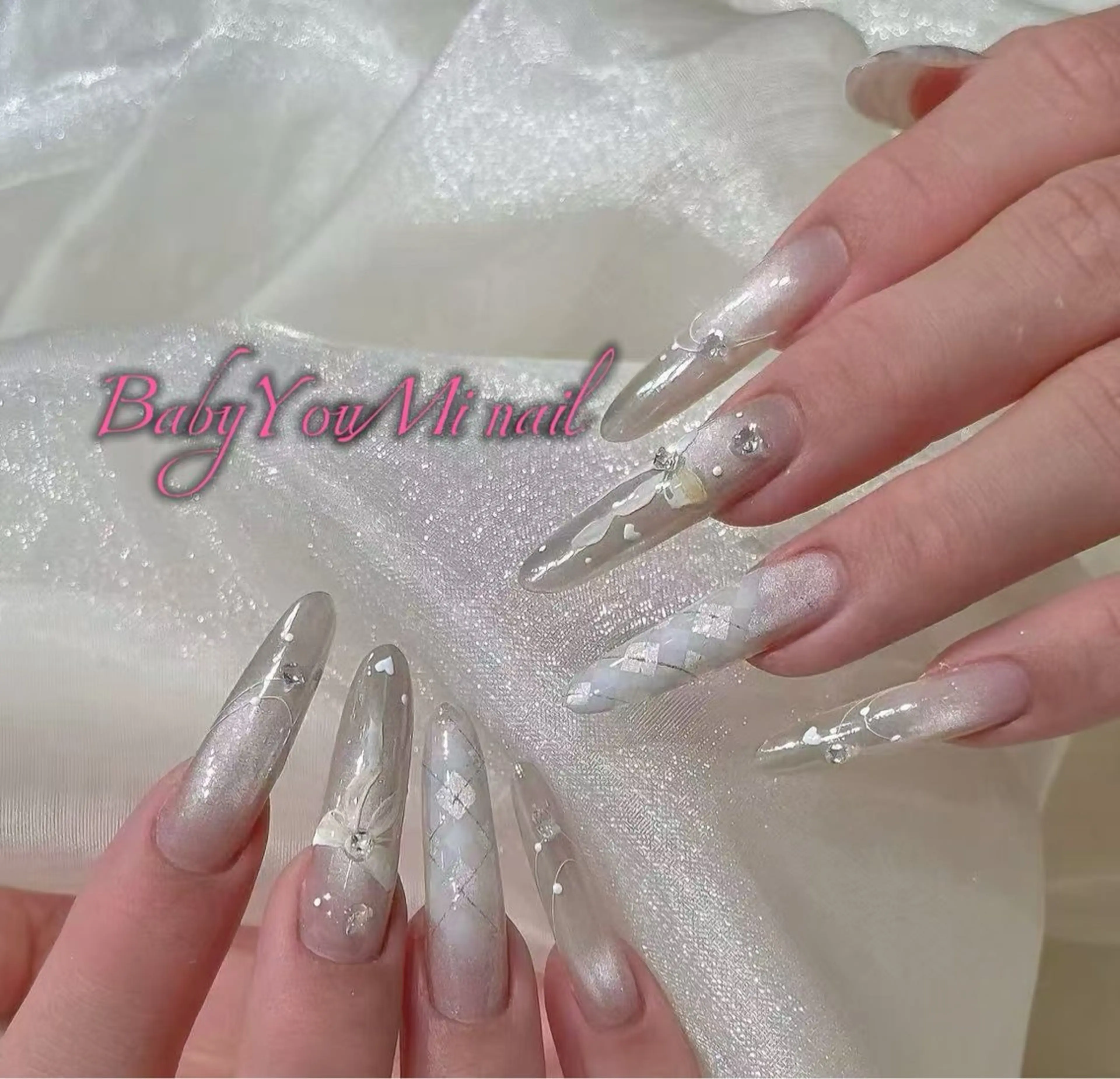 ネイル オーロラネイル フラワーネイル フットネイル フレンチネイル ジェルネイル ハンドネイル BabyYouMi nailのネイルデザイン