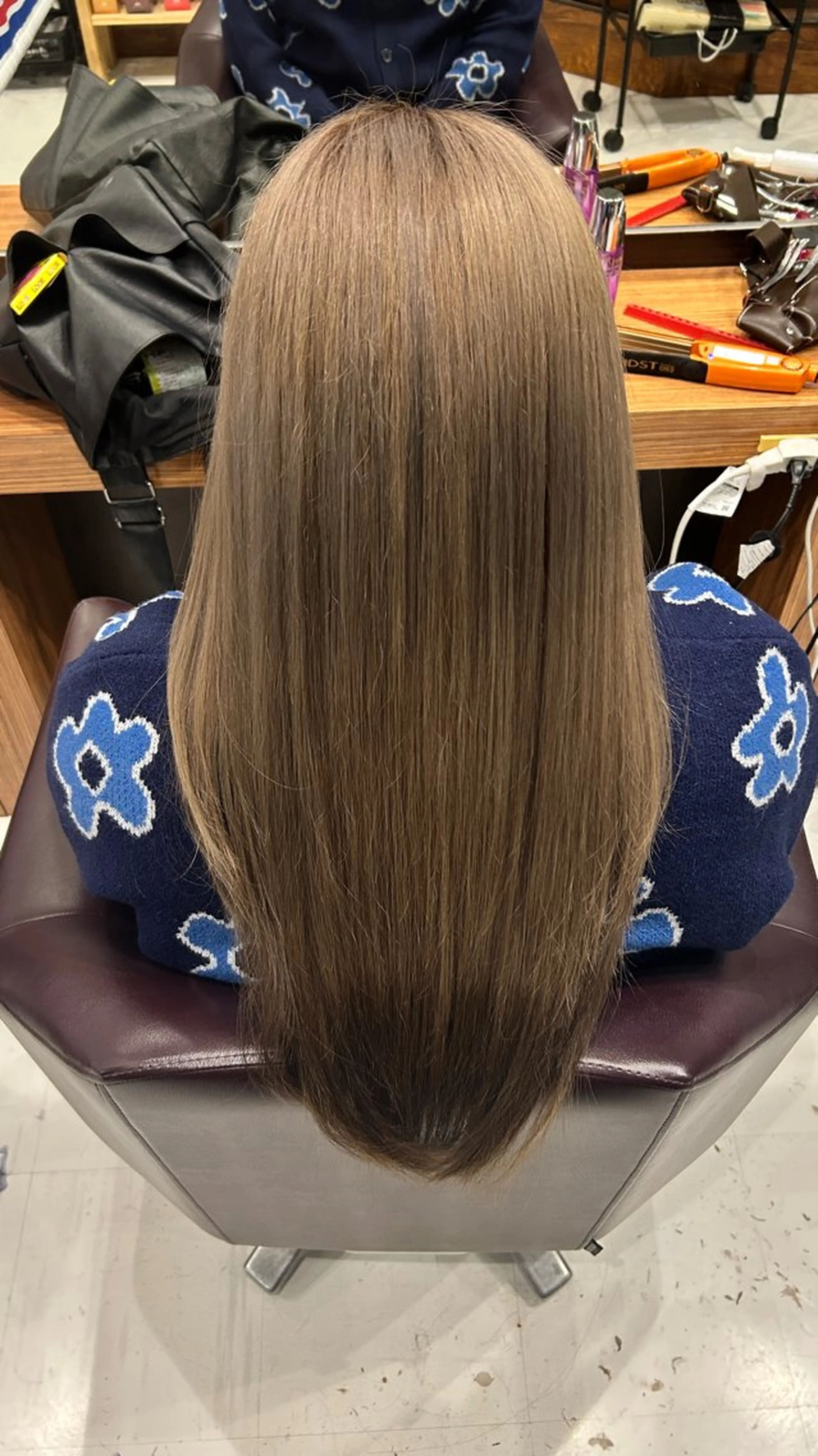 カラー 保科 椎奈のヘアスタイル