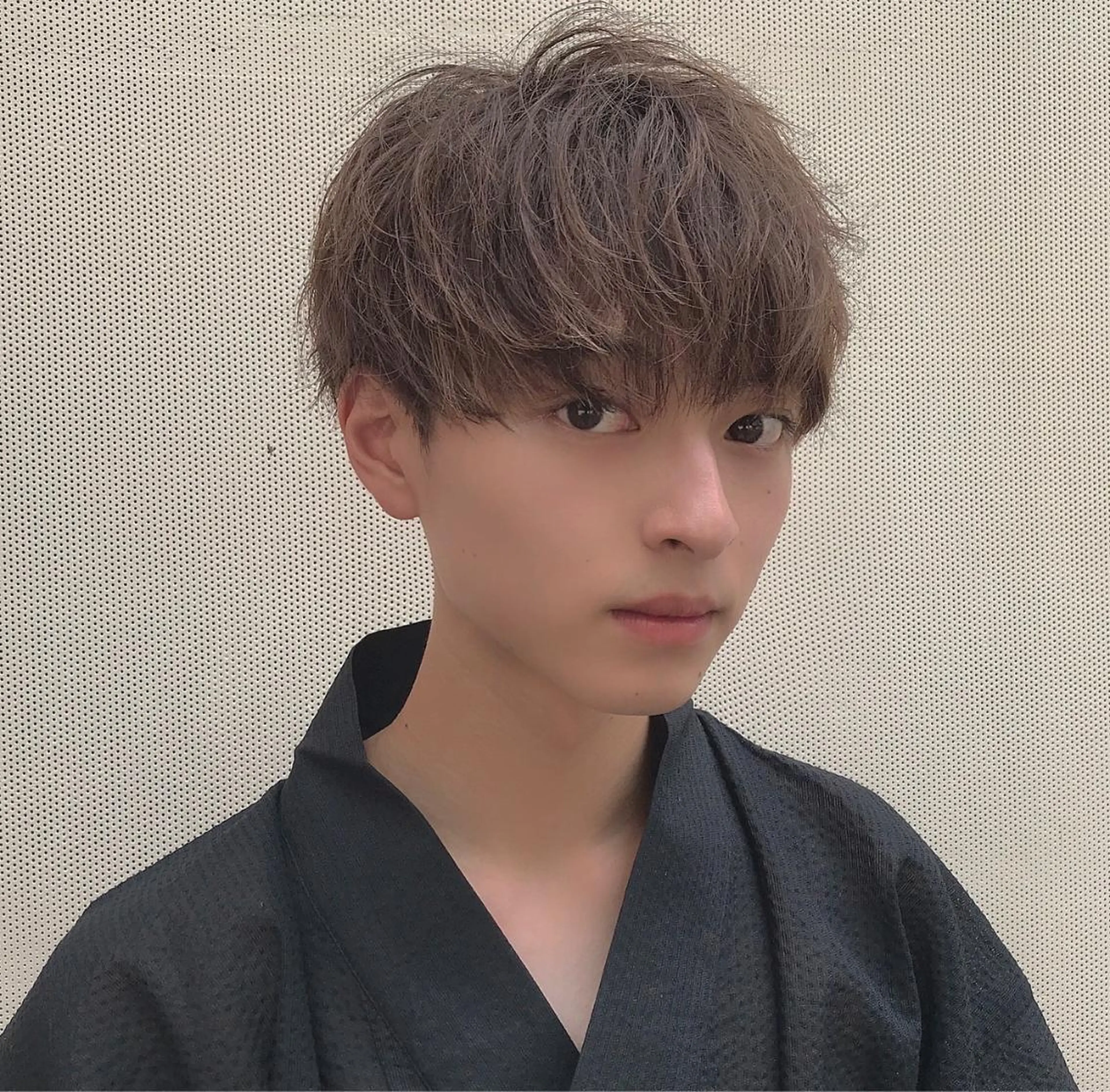 メンズ マッシュ 刈り上げ ハイトーン職人 ♡中島凱人のヘアスタイル