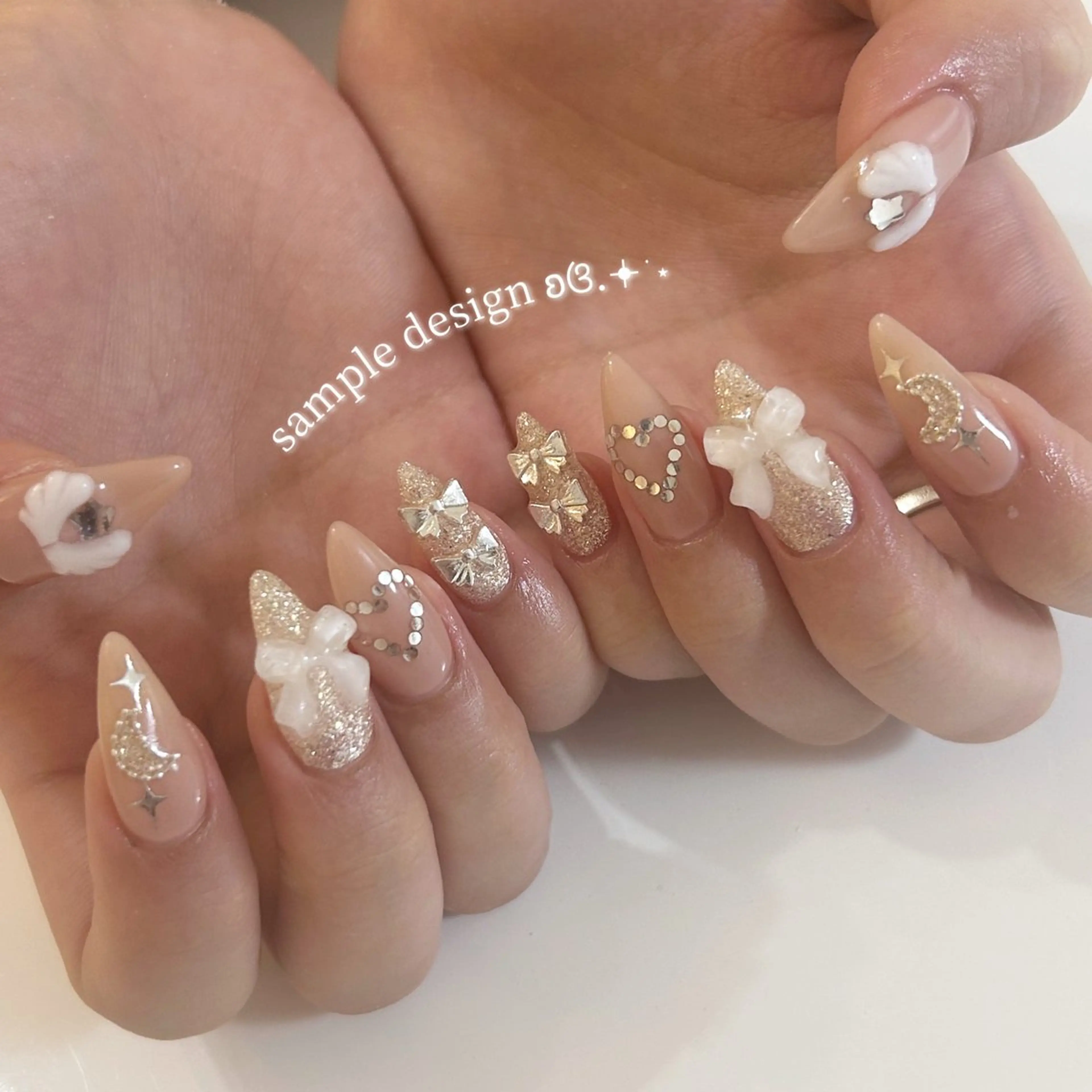 ネイル ハンドネイル ViViA momokaのネイルデザイン