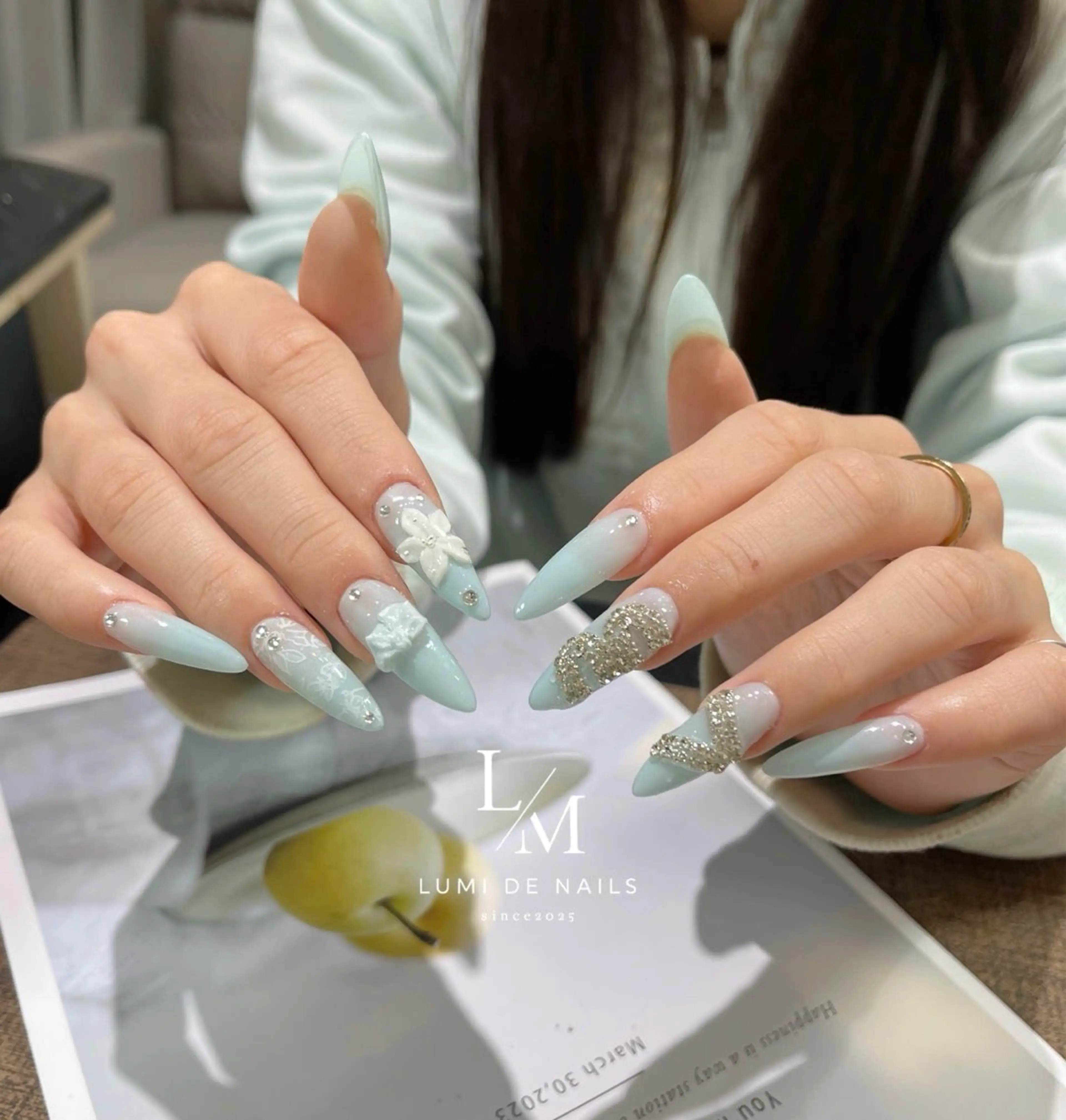 ネイル グラデーション ラメ(グリッター) マグネットネイル ミラーネイル ニュアンスネイル ハンドネイル Lumi de nailsのネイルデザイン