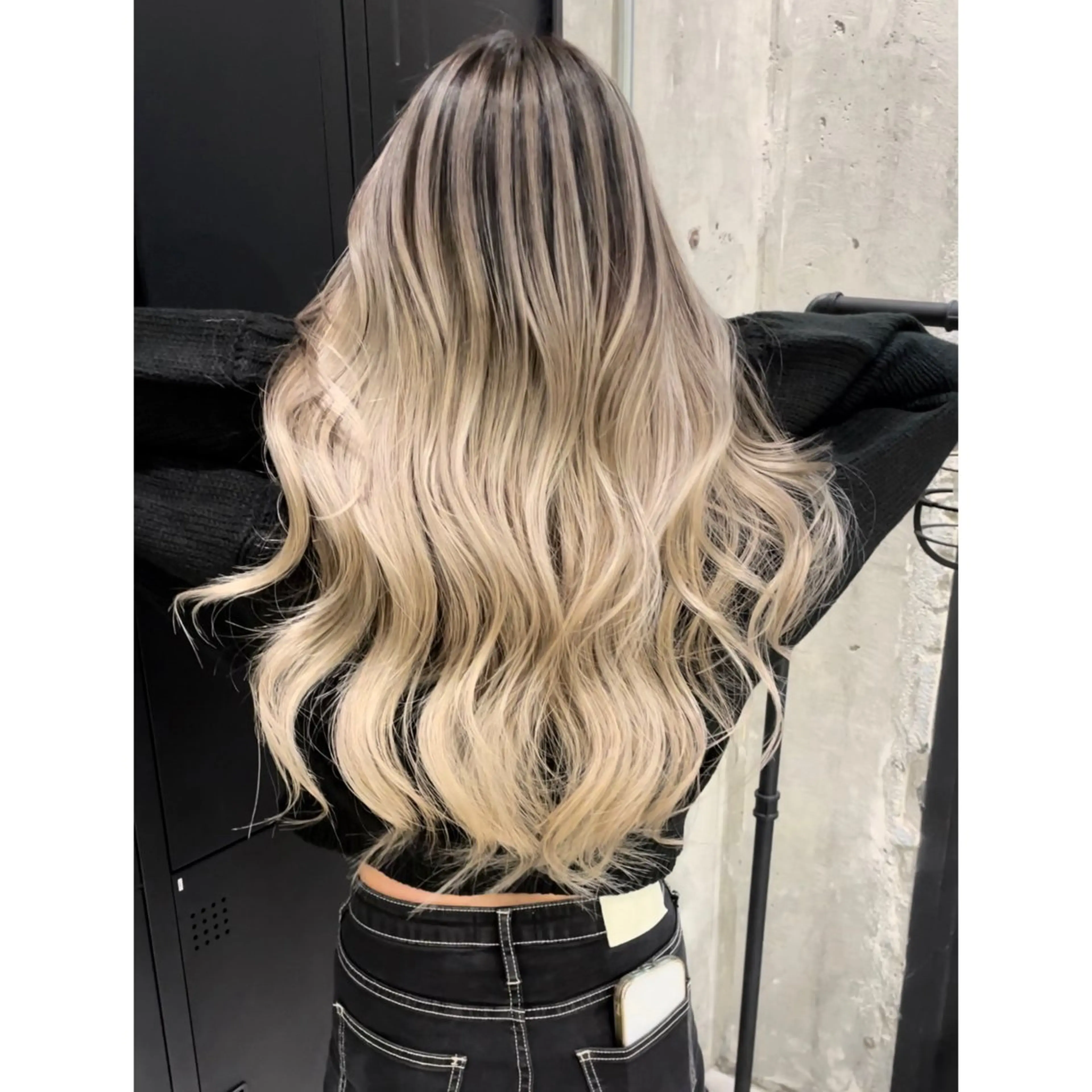 ロング レイヤーカット 🦋MAHO🦋 デザインカラーのヘアスタイル