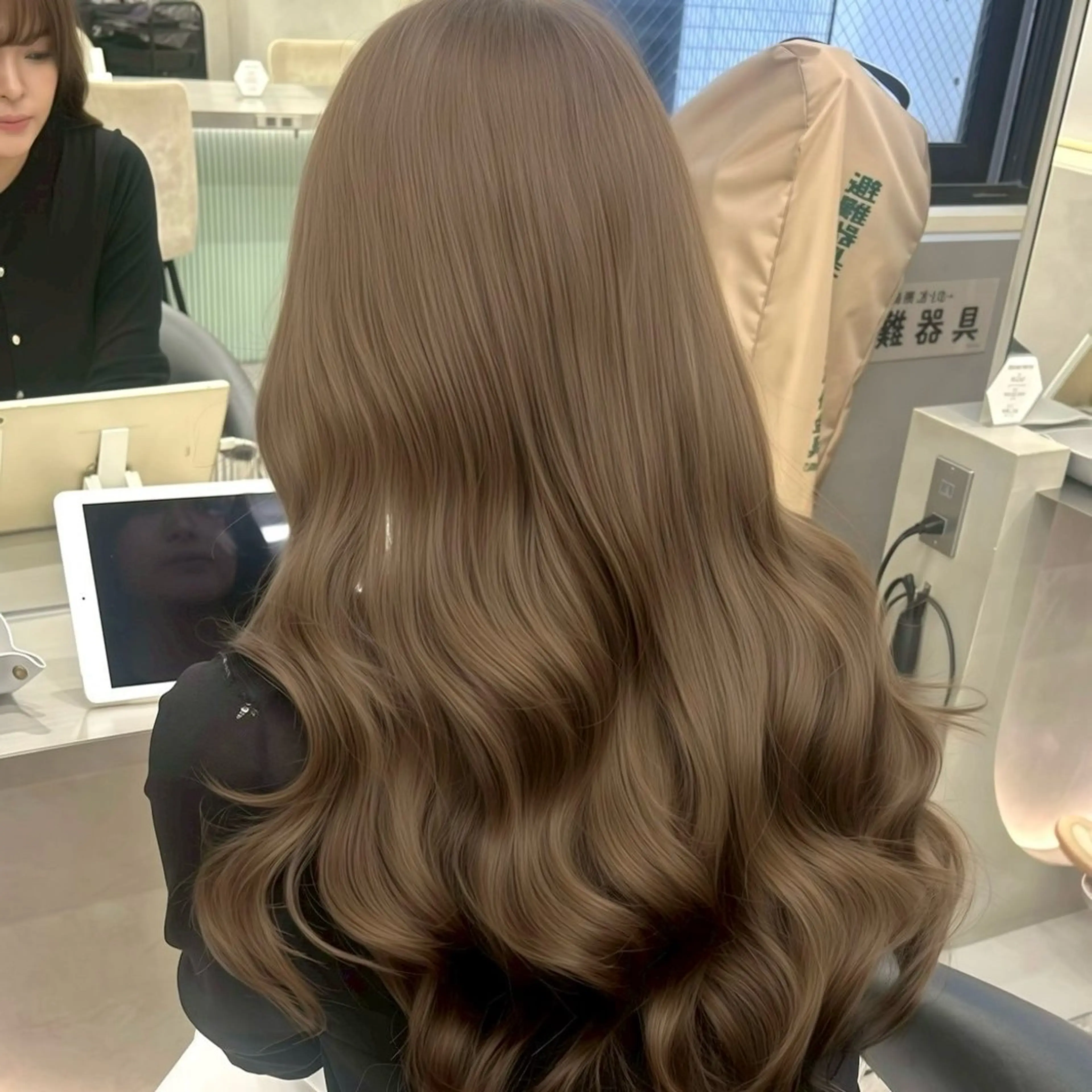 ロング カラー 透明感カラー/ りおのヘアスタイル