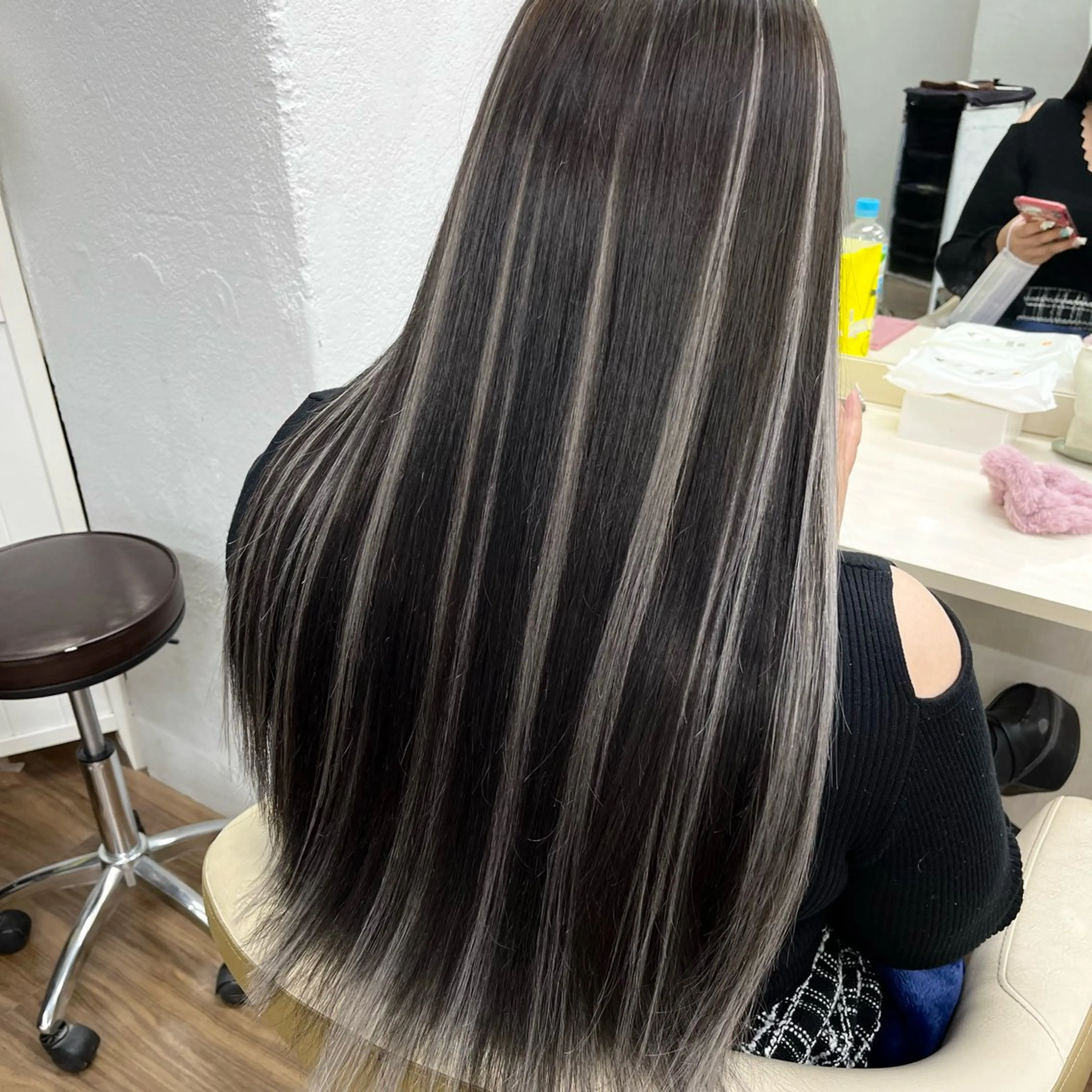 ロング カラー シールエクステ ダブルカラー エクステ エクステ GLOSS 心斎橋 山上のヘアスタイル