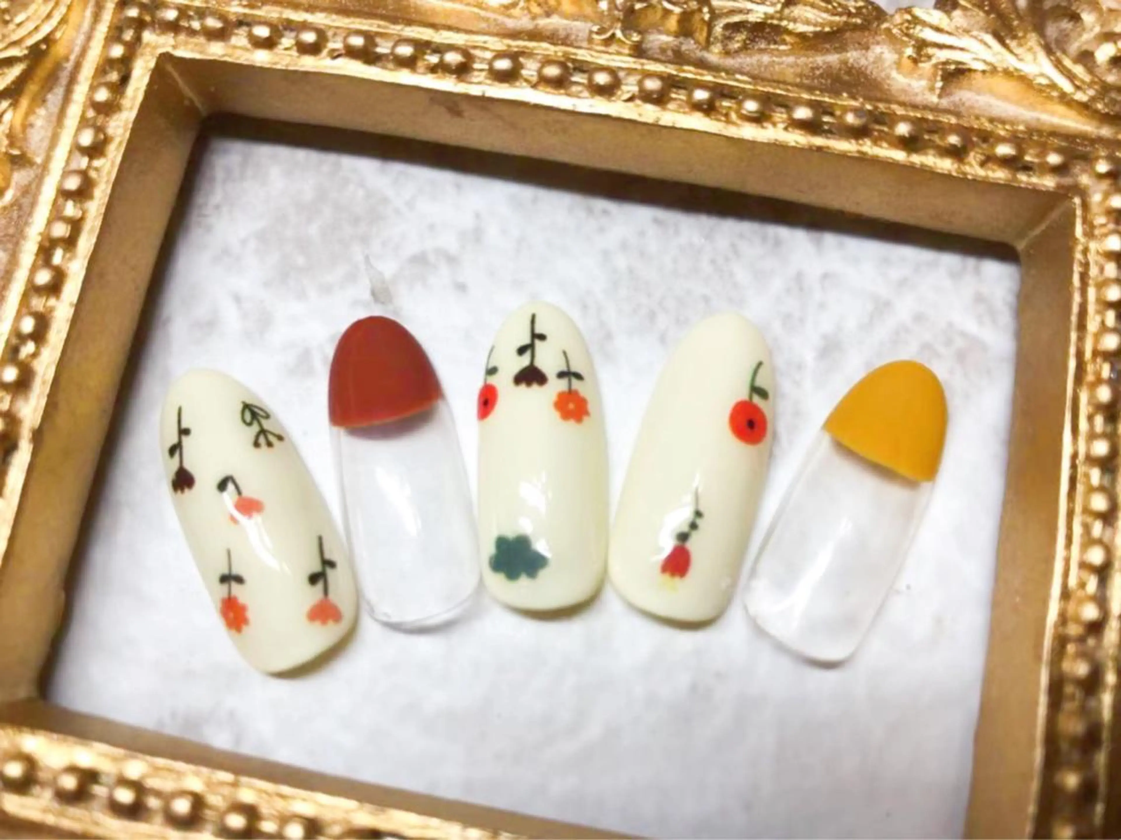 ネイル ハンドネイル マジック ミラーのネイルデザイン