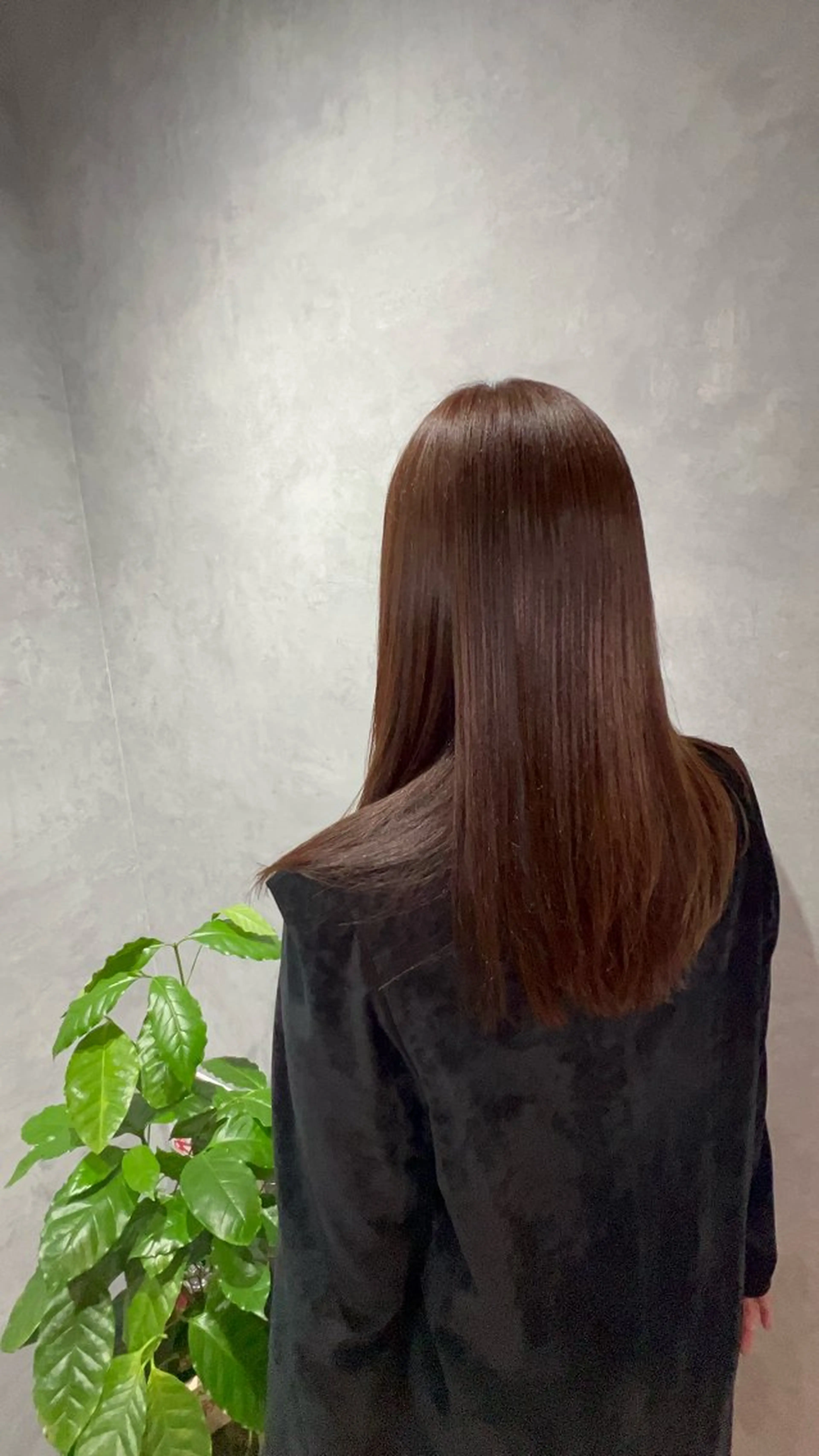 セミロング motoトップカラー リスト/ブリーチカラのヘアスタイル