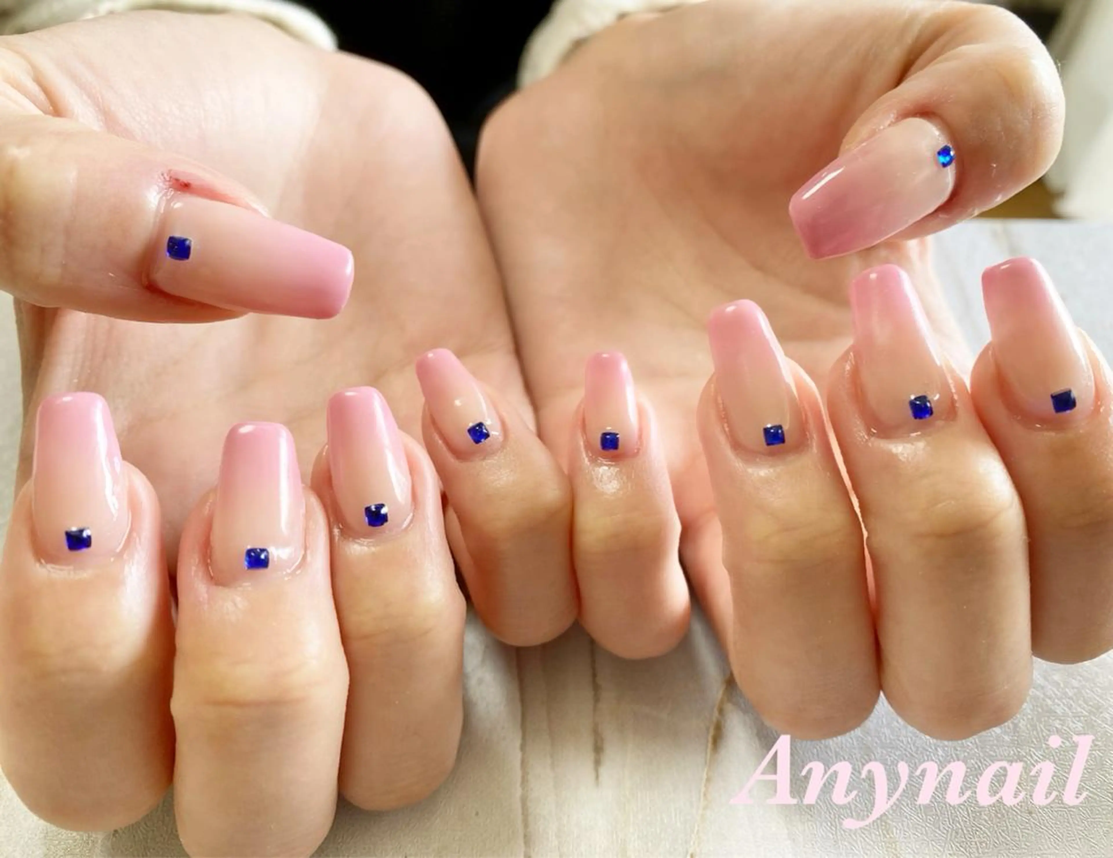 ネイル ブルー グラデーション ピンク 岩澤 恵子のネイルデザイン