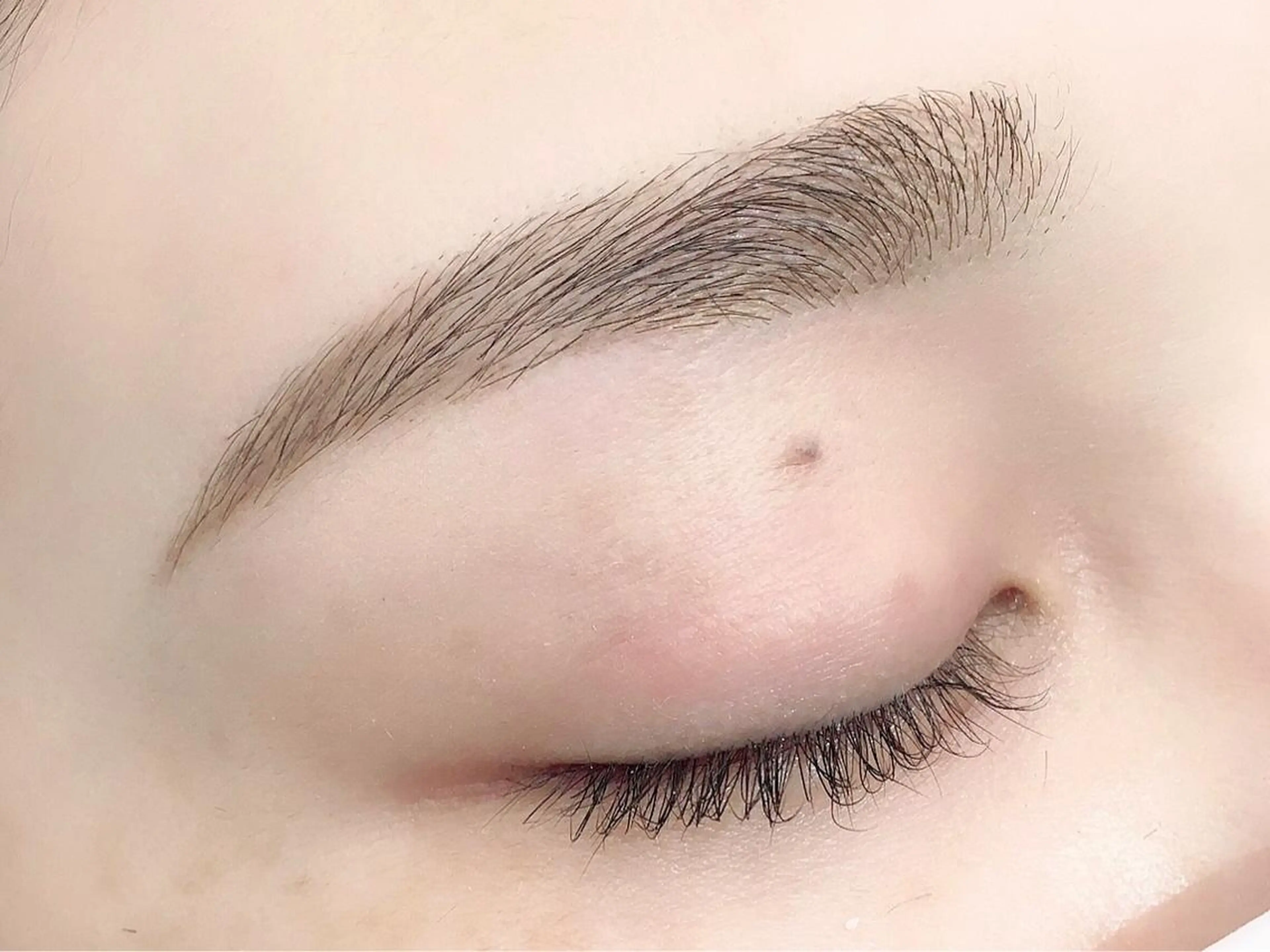 アイブロウ 塩崎 千瑛子の眉毛・アイブロウイメージ