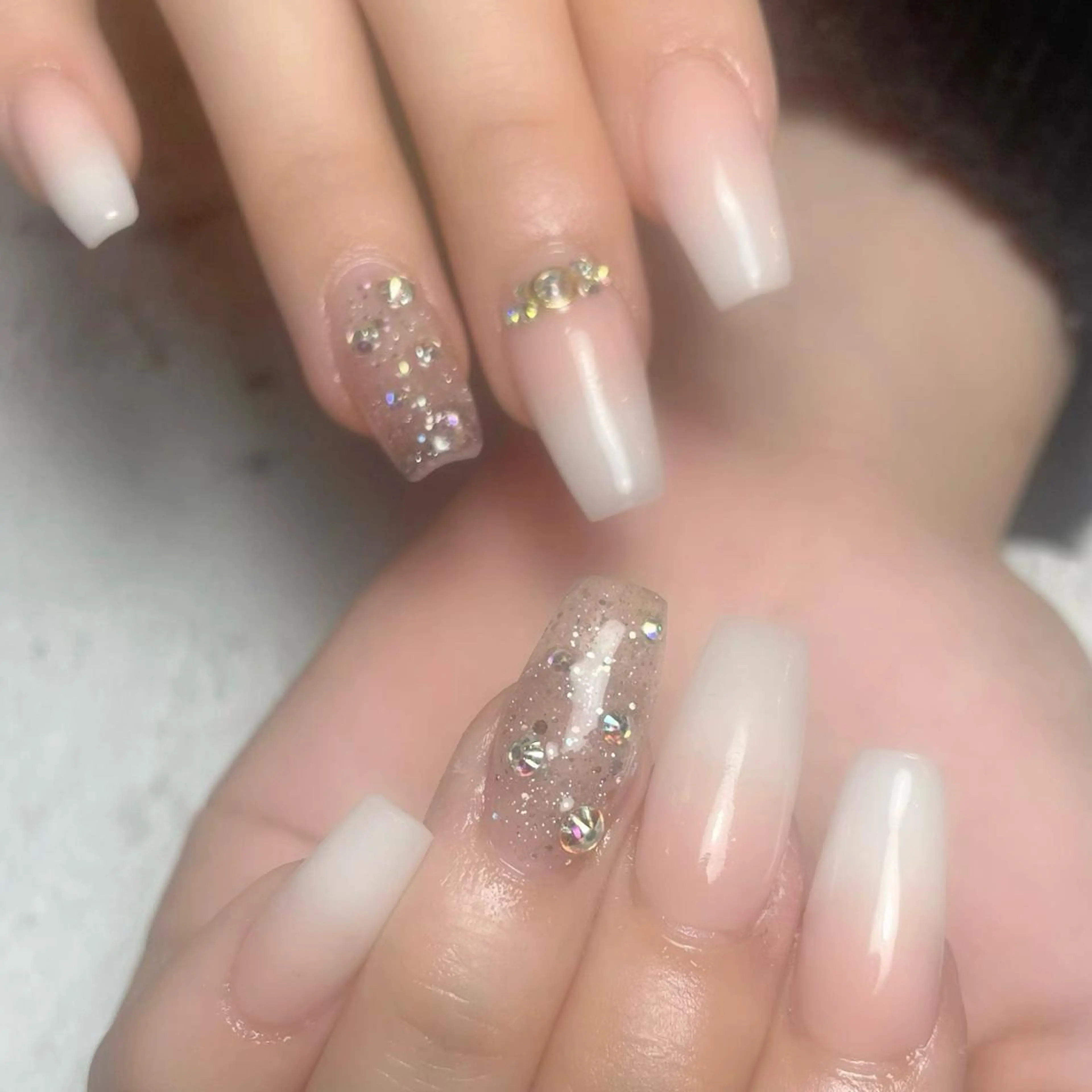 ネイル ストーンネイル ハンドネイル Feel ‪‪☺︎‬Yuriaのネイルデザイン