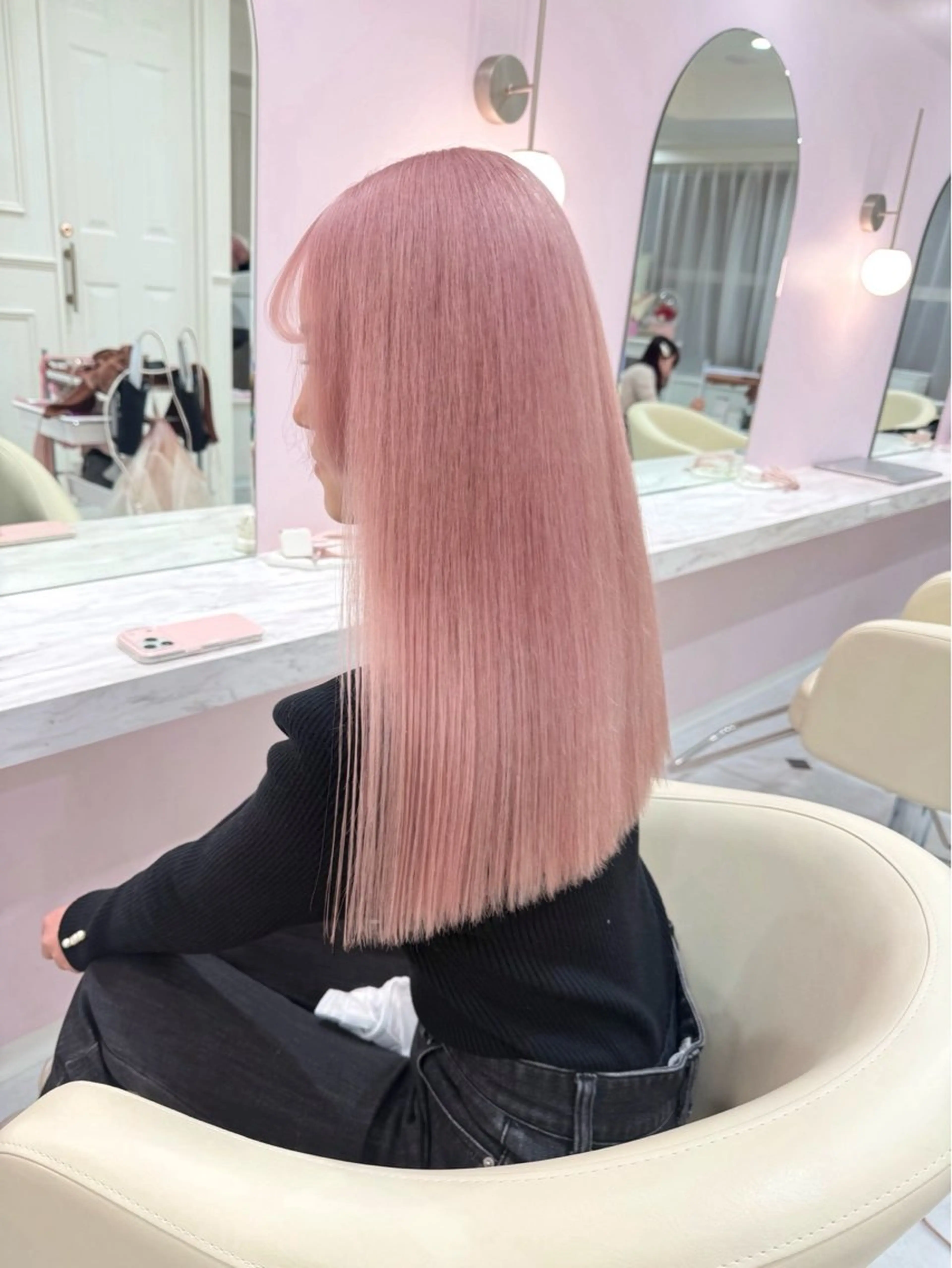 ロング カラー ブリーチ 透明感カラー ハイトーンカラー ラベンダーカラー ラベンダーピンク ヘアカラー ハイトーンカラー💞 くるみ🎀のヘアスタイル