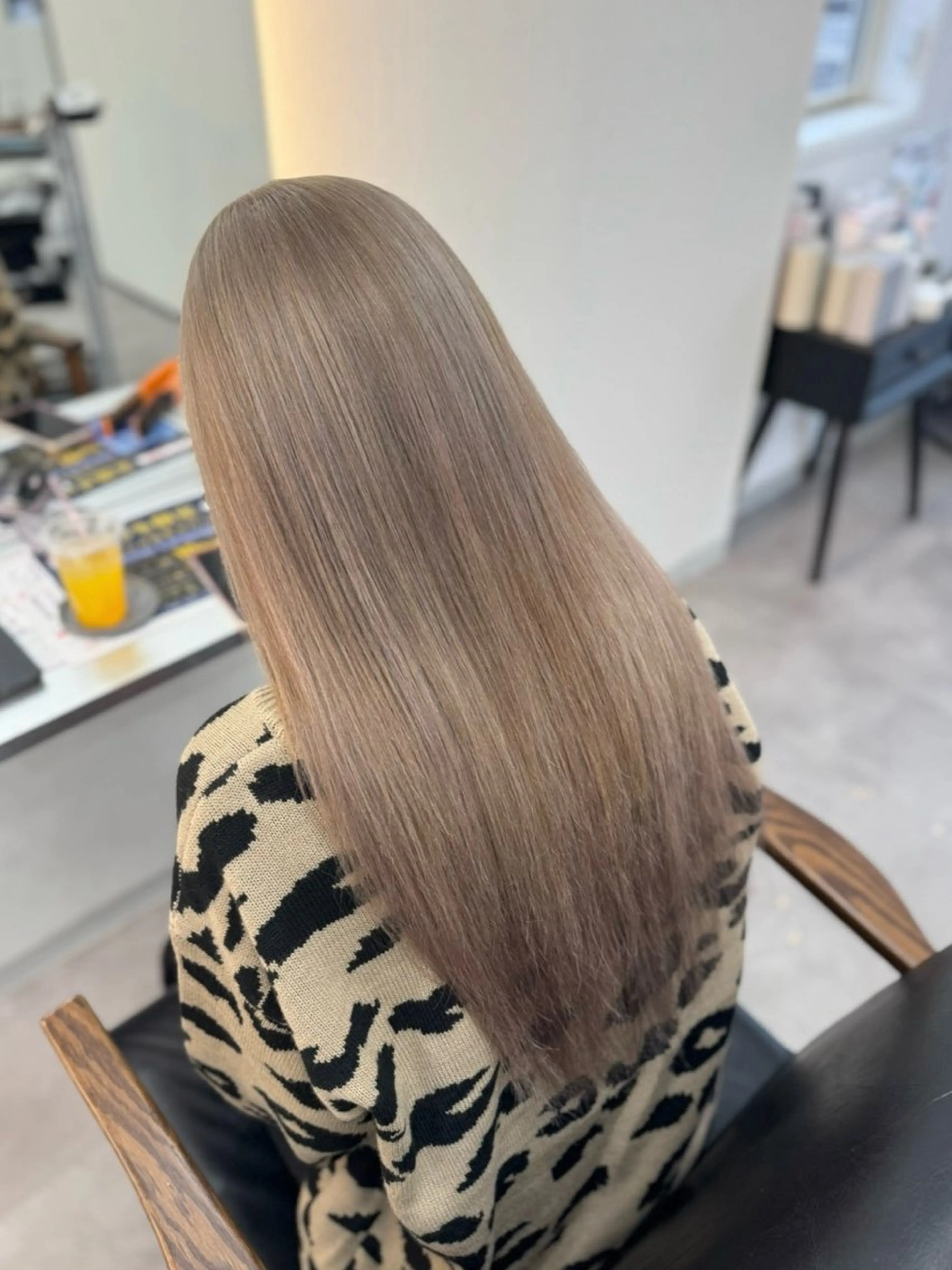 【ブラックレーベル】染めれるエクステ💕70本(1本¥550)プラスでつけることも可能です🙆♀️の写真