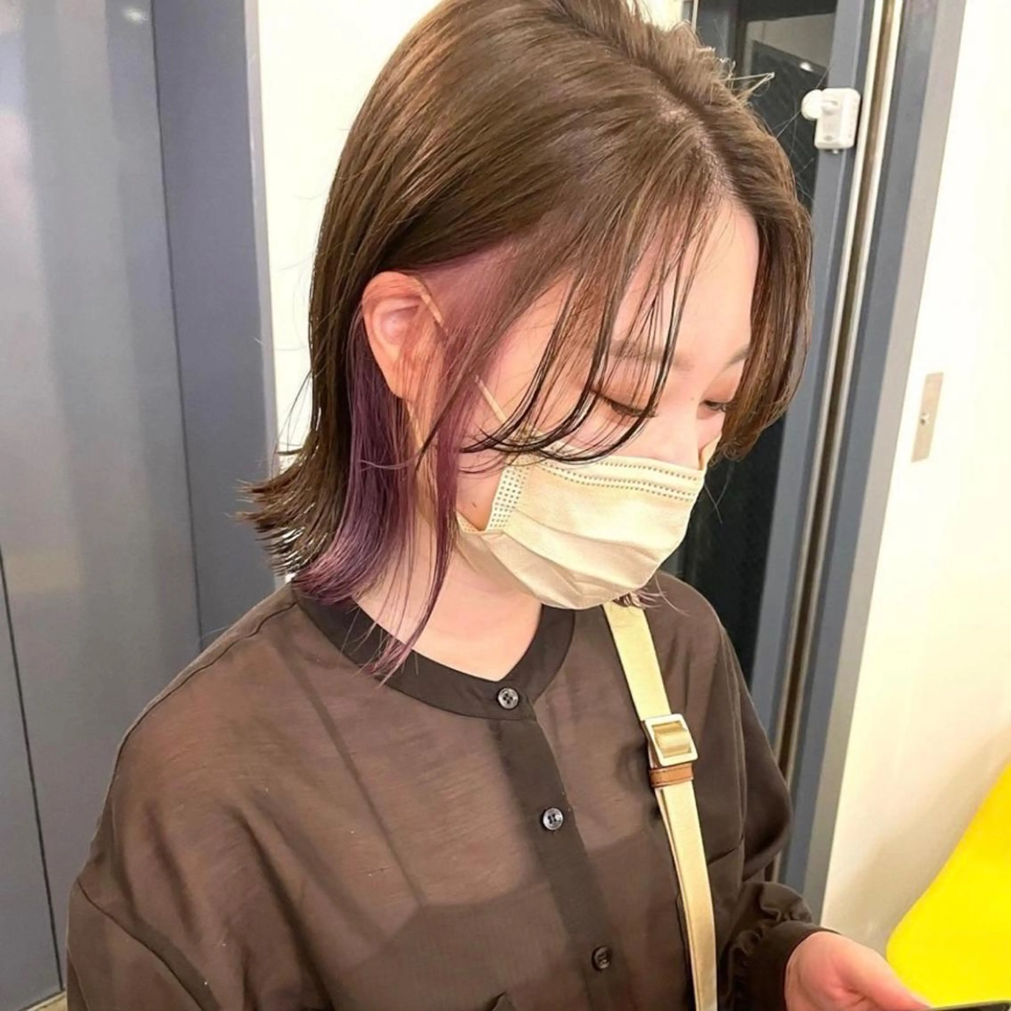 ミディアム カラー インナーカラー ボブ 外ハネヘア ✂韓国レイヤー 🦋みやび🪽のヘアスタイル