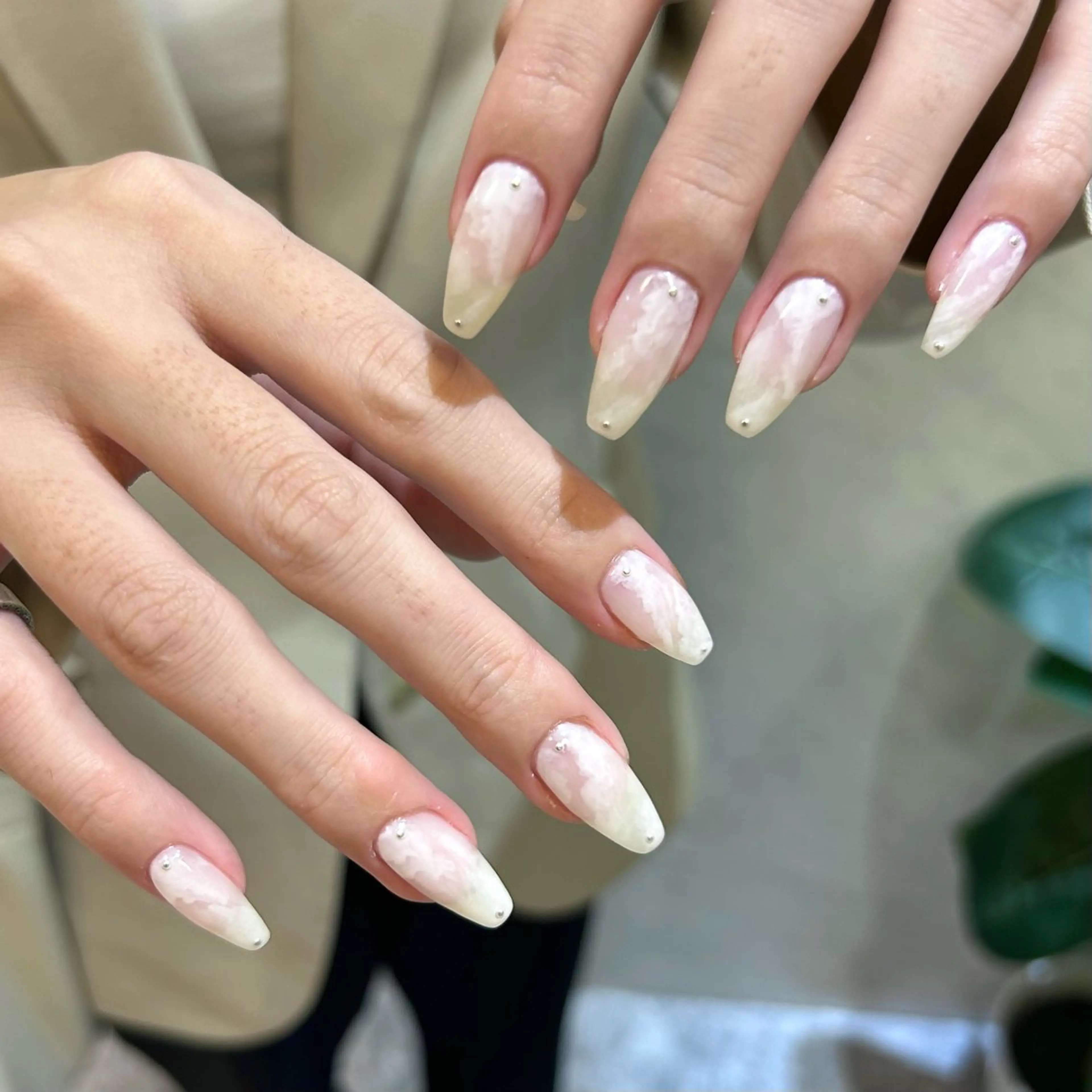 ネイル ハンドネイル 💅🏽 SHIORI🌙のネイルデザイン