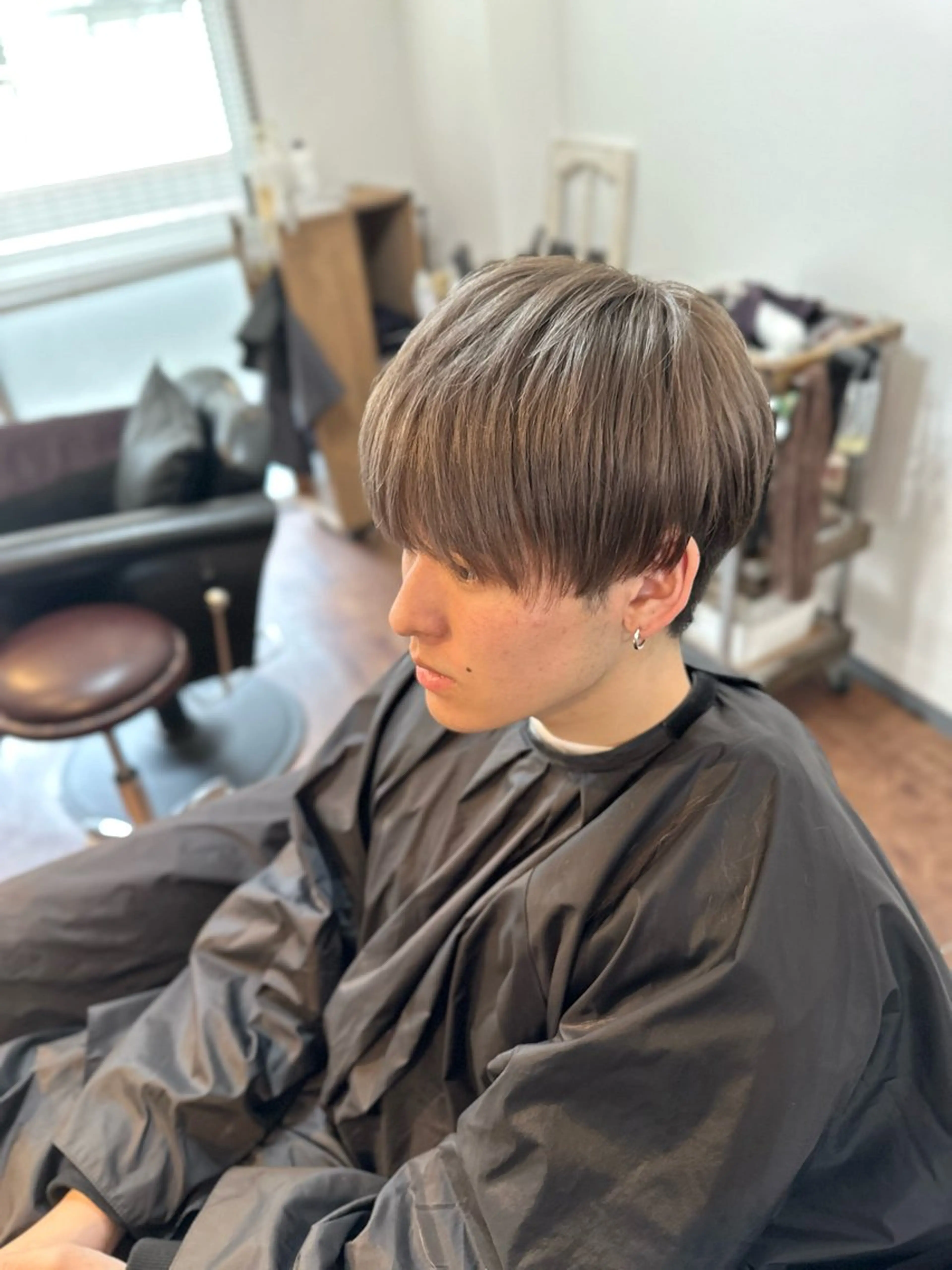 ミディアム カラー メンズ メンズハイトーン マッシュ ハイトーンカラー ヘアカラー Luzir⭐︎ GEN⭐︎のヘアスタイル