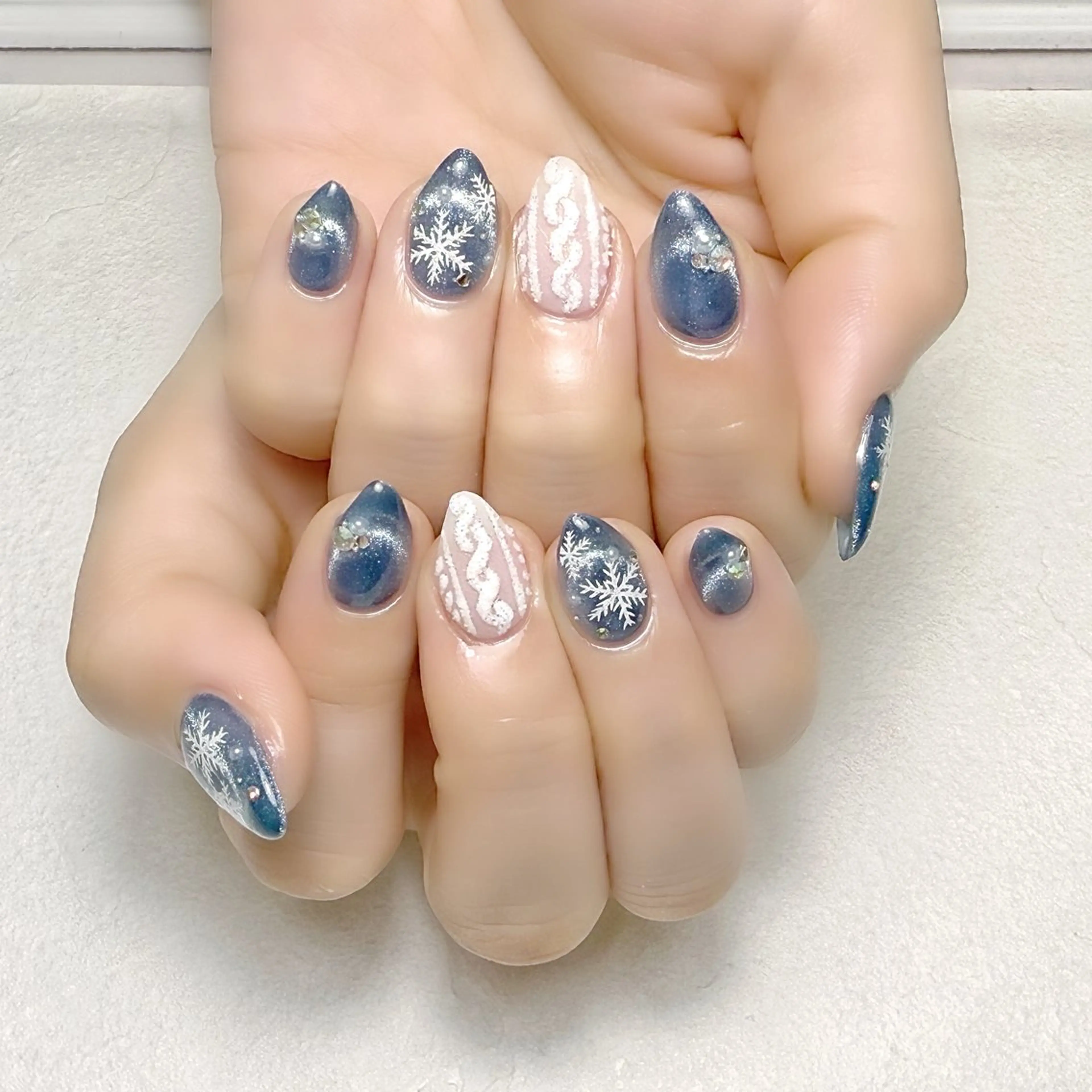 ネイル キラキラネイル マグネットネイル 冬ネイル rouse nail RISATOのネイルデザイン