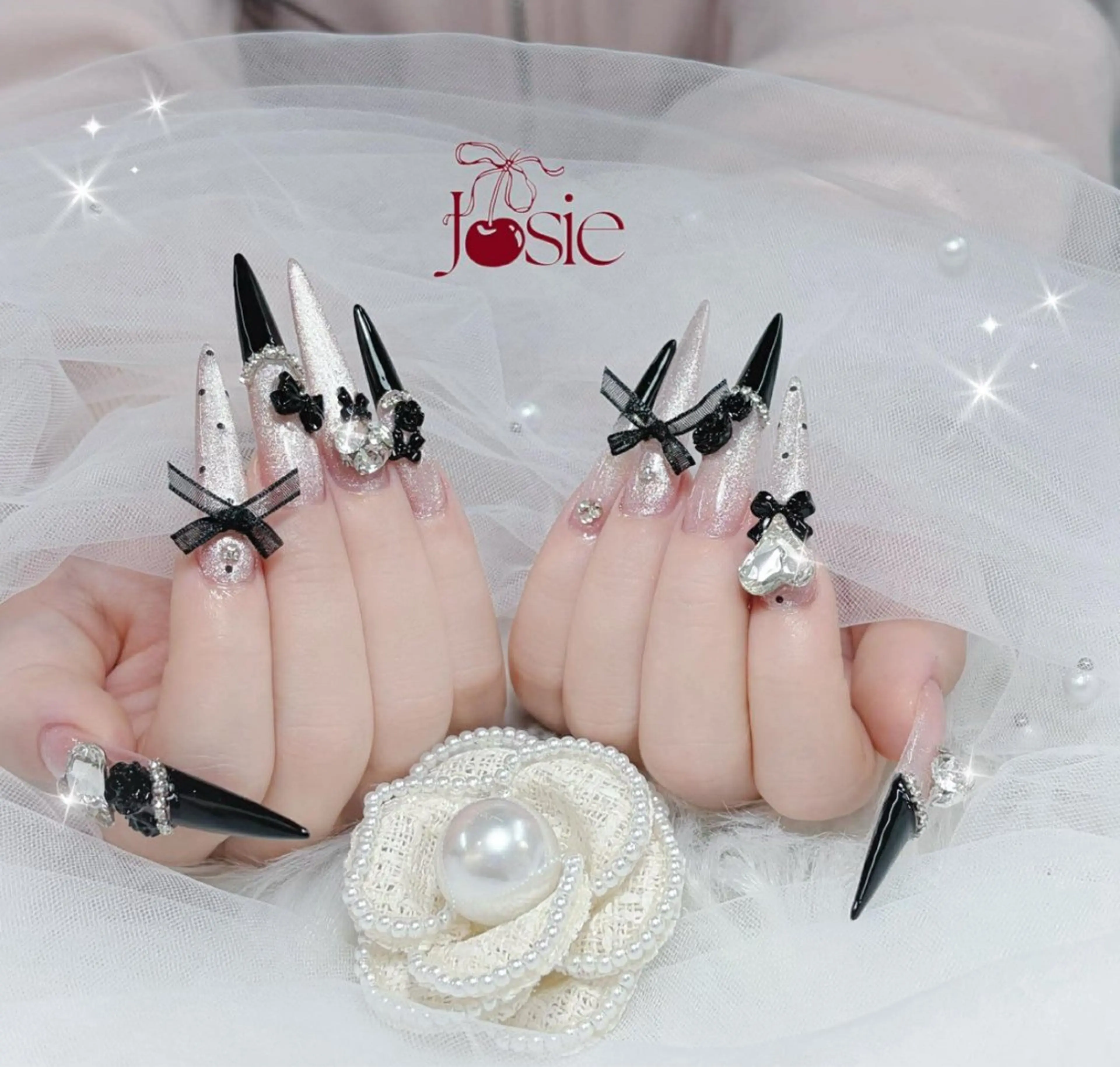 カラー グラデーションカラー ピンクカラー ハンドネイル AIN Nailのネイルデザイン