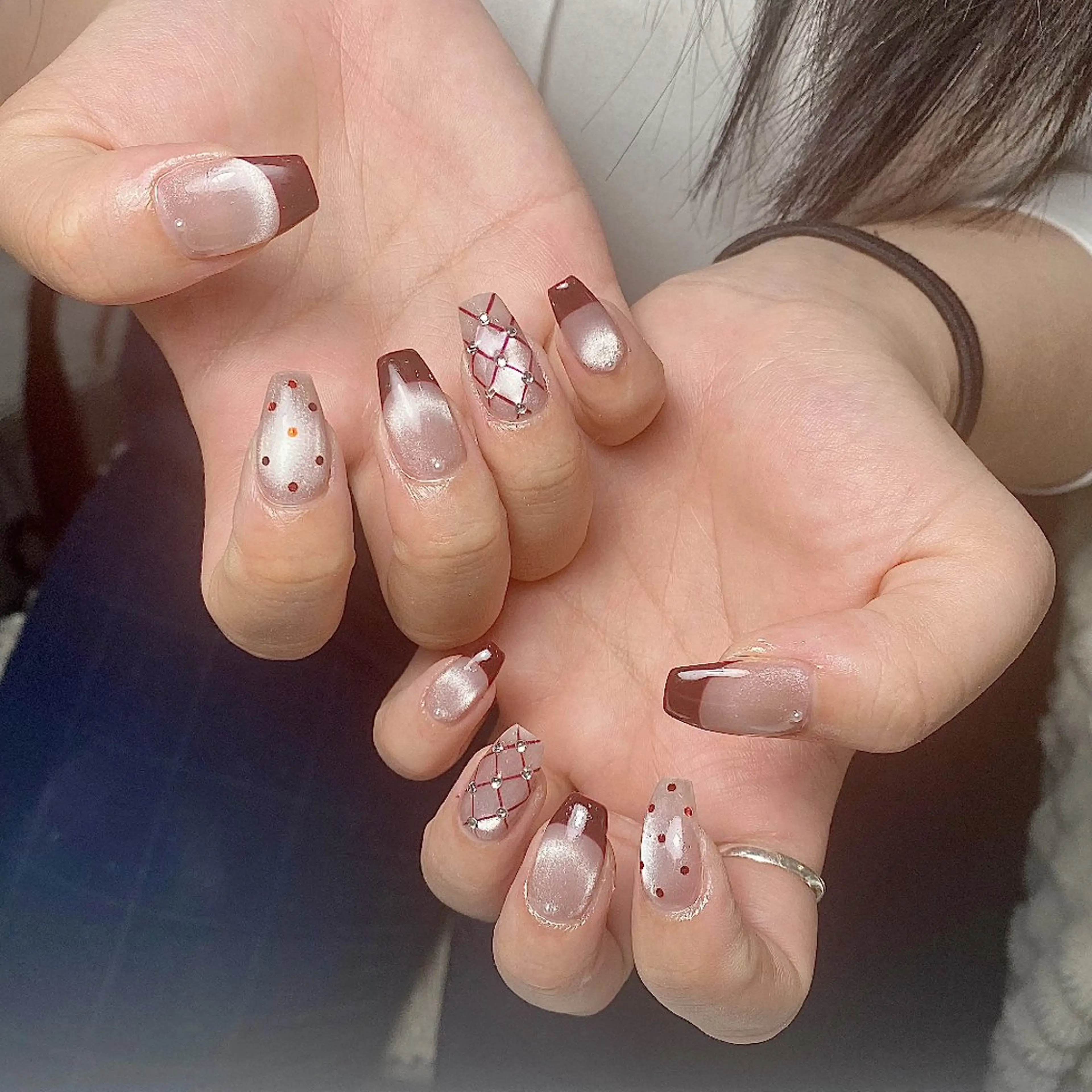 ネイル チークネイル フレンチネイル ジェルネイル ガーリー キラキラネイル ハンドネイル UM Nail Salonのネイルデザイン