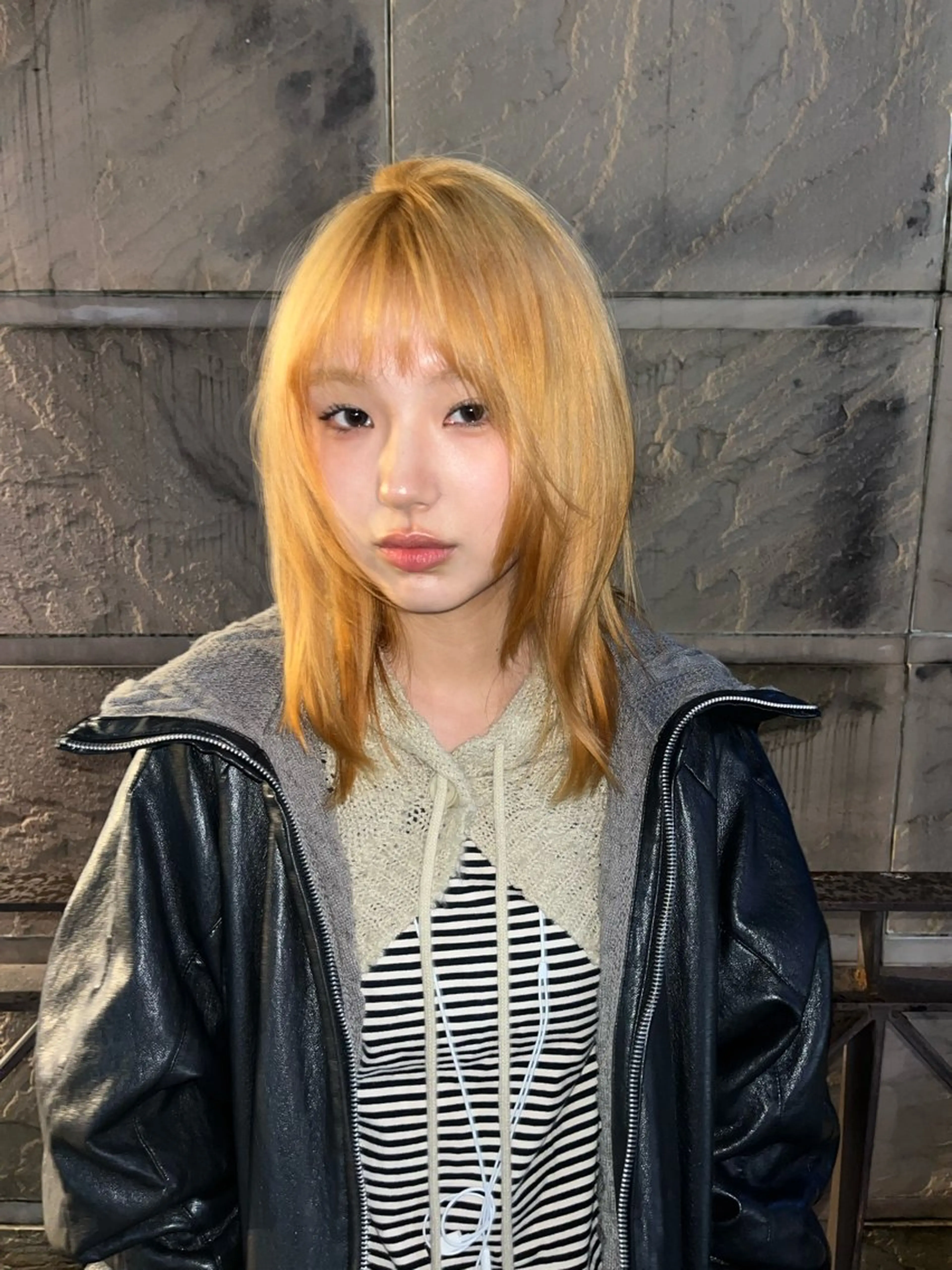 セミロング カラー 渡邉 舞のヘアスタイル