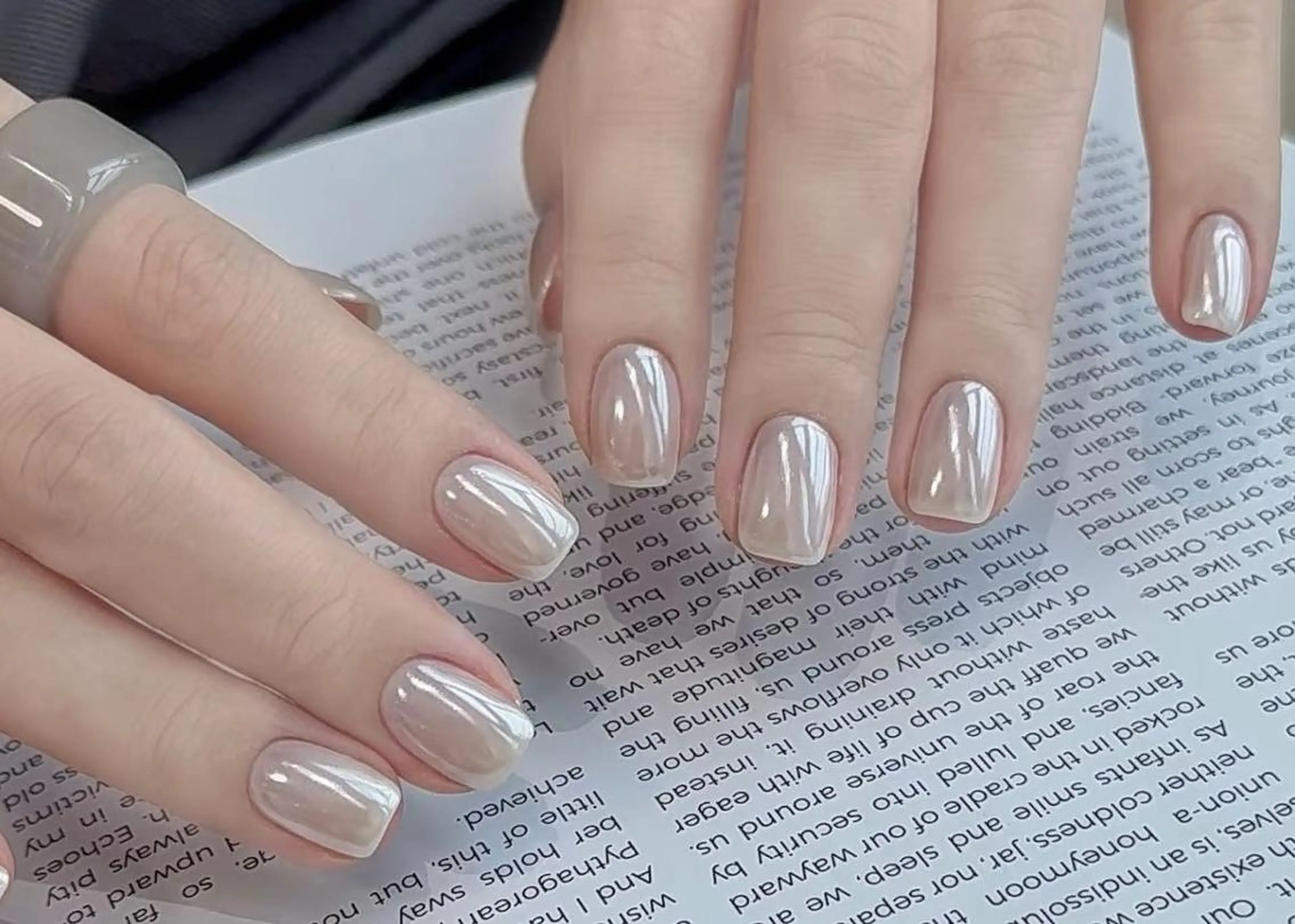 ネイル オーロラネイル ジェルネイル ワンカラーネイル ショートネイル シンプルネイル ハンドネイル ハンドケア 🎀Sense Nail渋谷店🎀のネイルデザイン