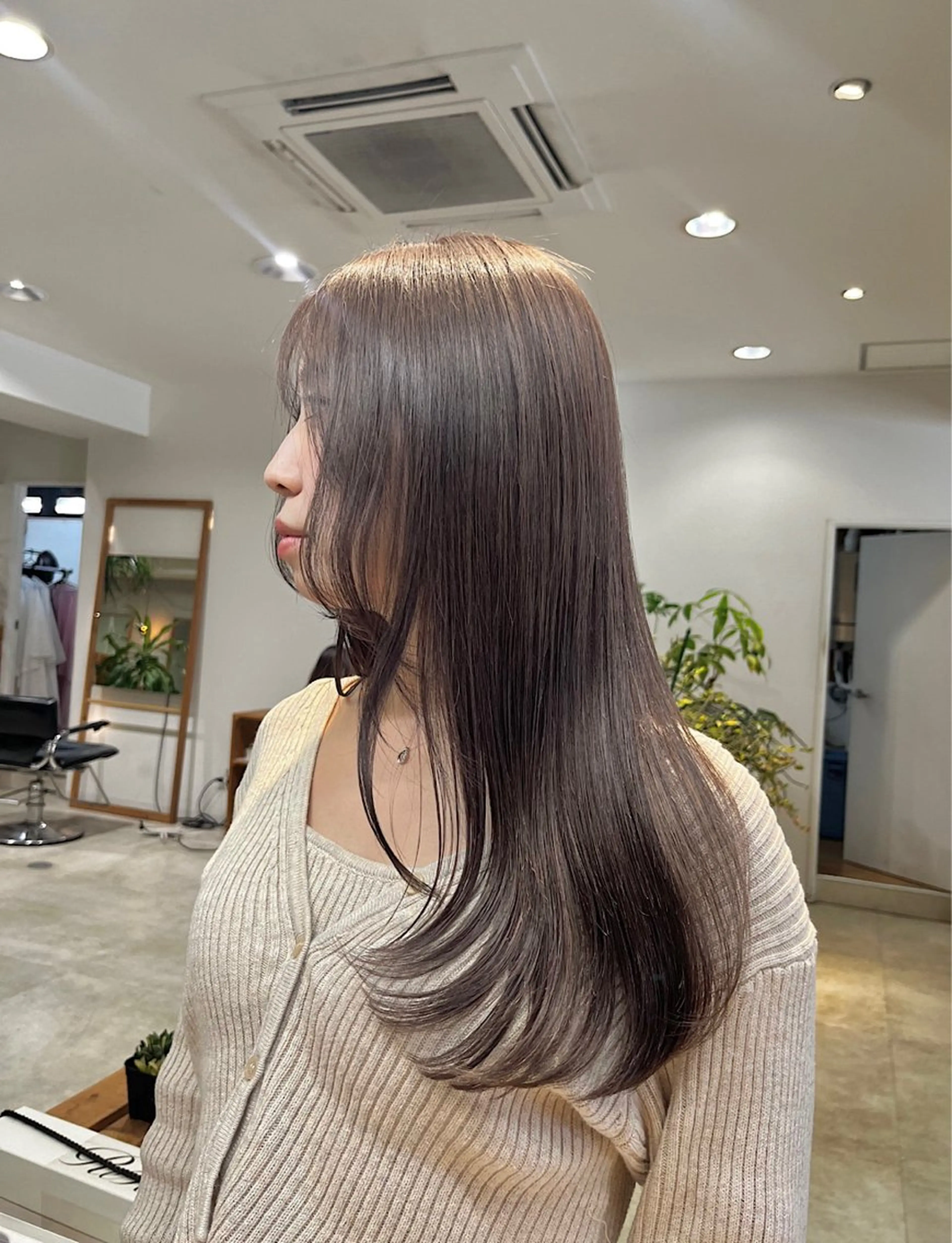 ミディアム 髪質改善 カット ヘアカラー トリートメント hoNua. 栄/透明感カラーのヘアスタイル