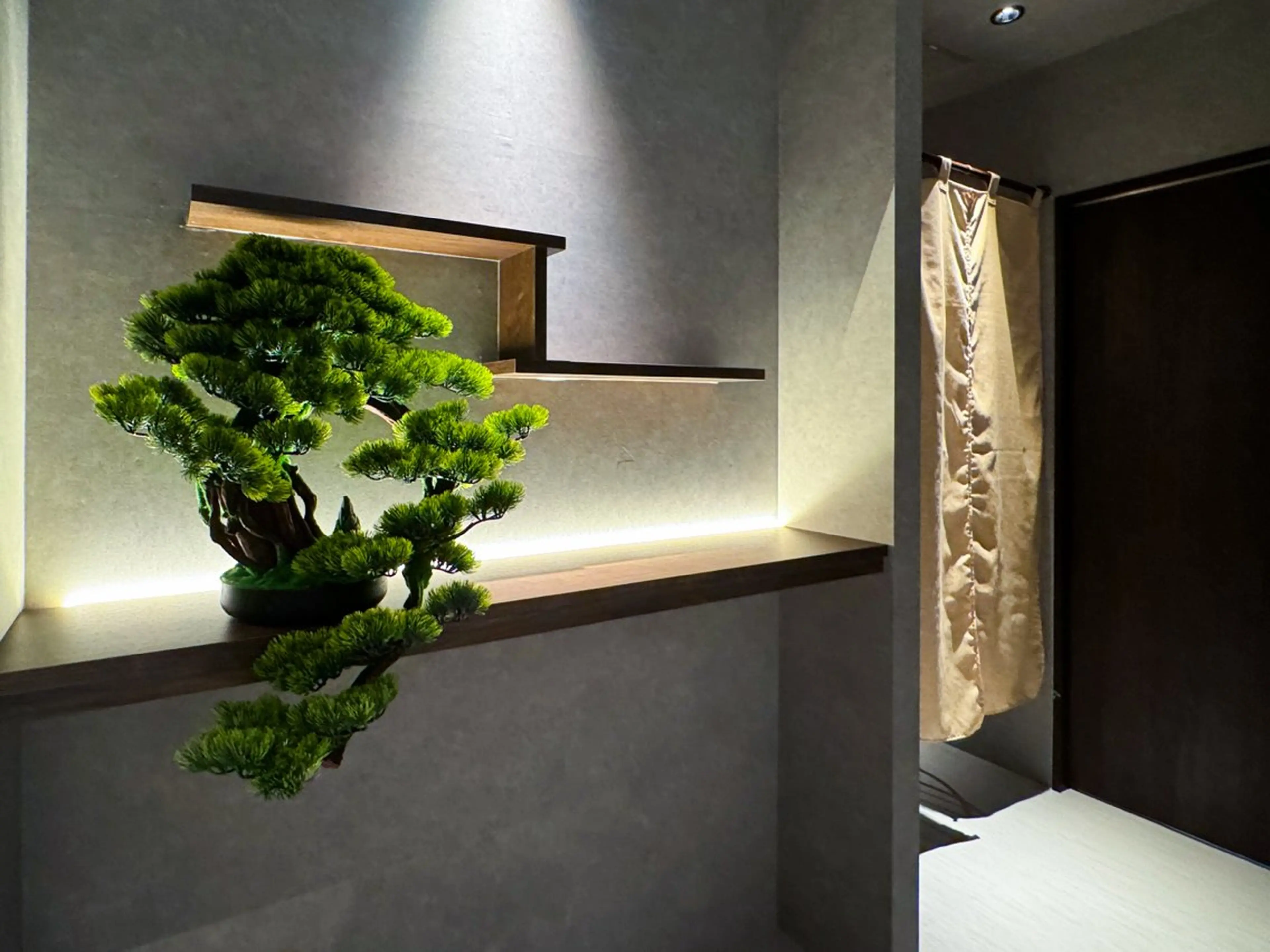 Luu HANARE 和モダンサロンのエステ・リラクイメージ