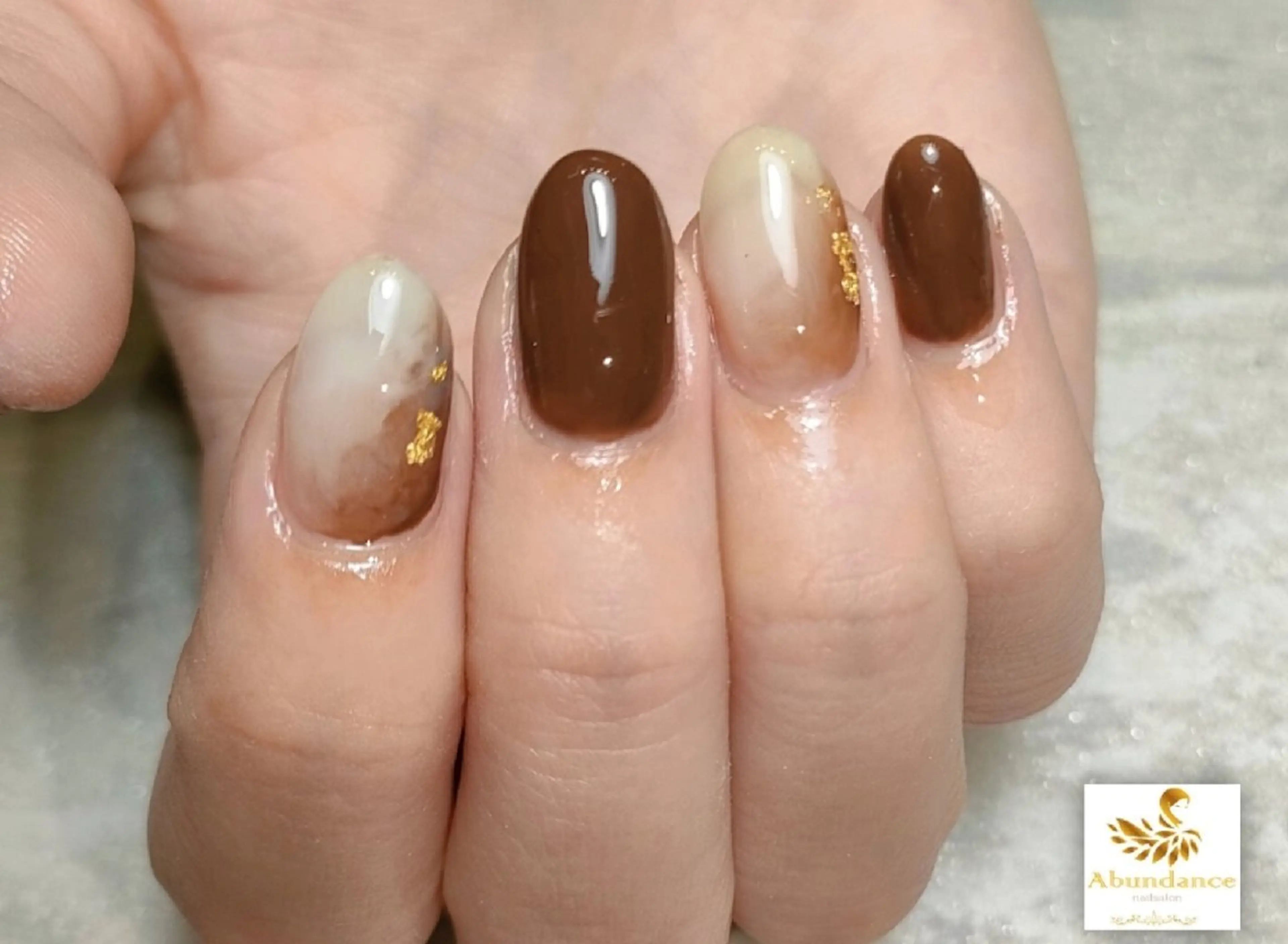 ネイル ニュアンスネイル ハンドネイル 完全予約制個室サロン Abundancesのネイルデザイン