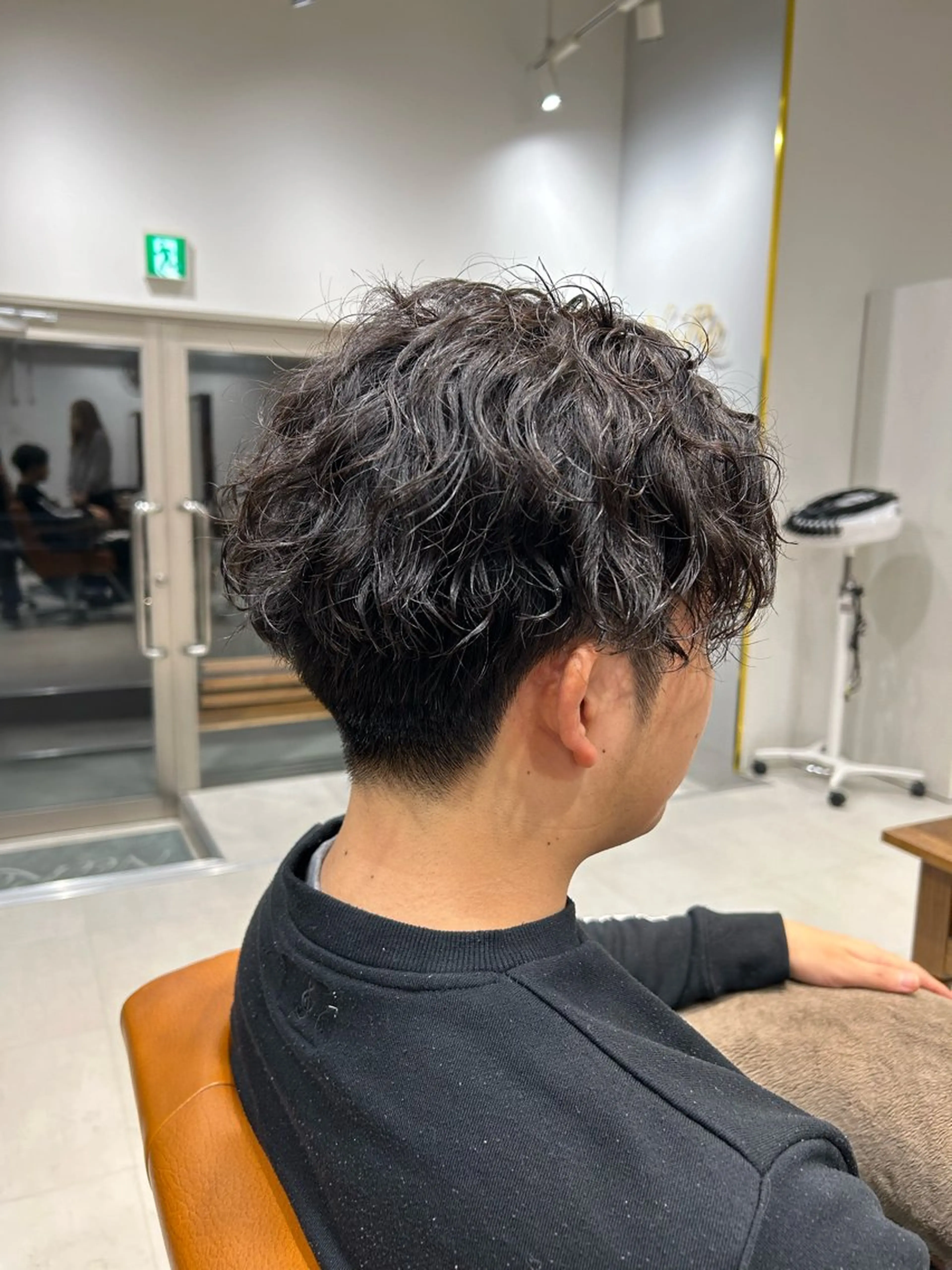 ショート パーマ メンズ 山﨑 燦人のヘアスタイル
