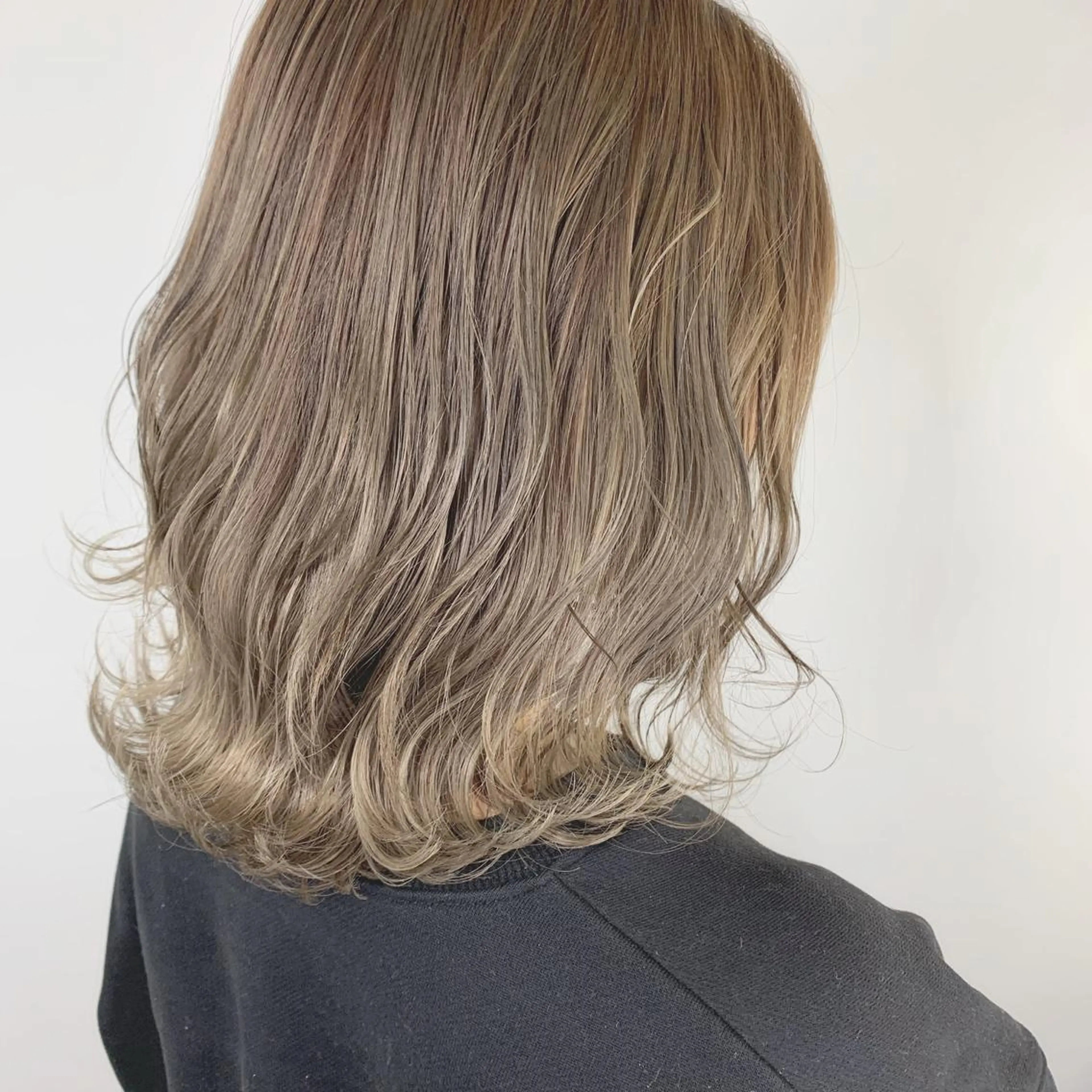 ミディアム カット ヘアカラー トリートメント 【White京橋】 岸　拓斗のヘアスタイル