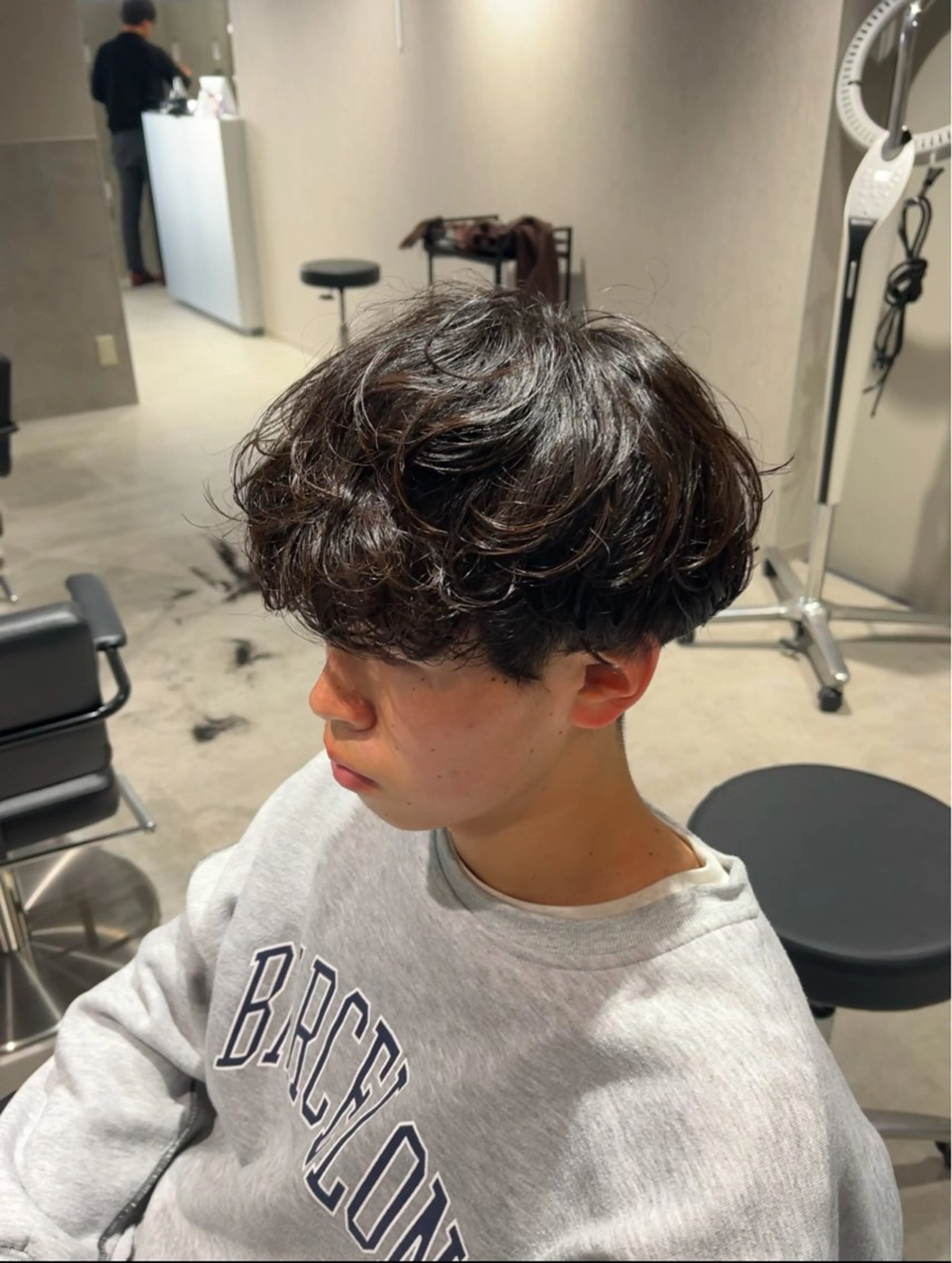 ショート カラー パーマ メンズ カット パーマ 【シャドウパーマ センターパート】義心のヘアスタイル