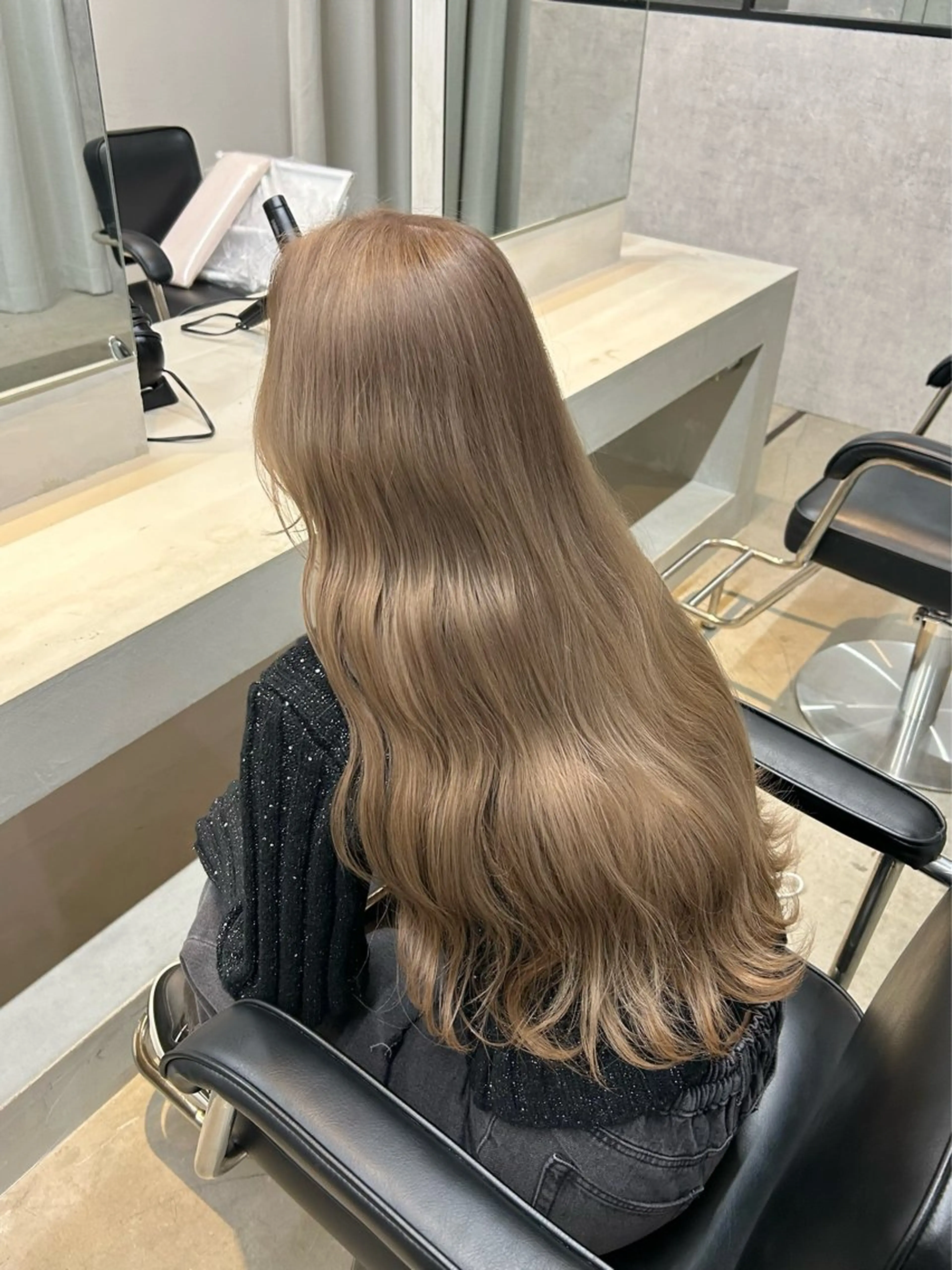 ロング ヘアカラー 荒谷 薫のヘアスタイル