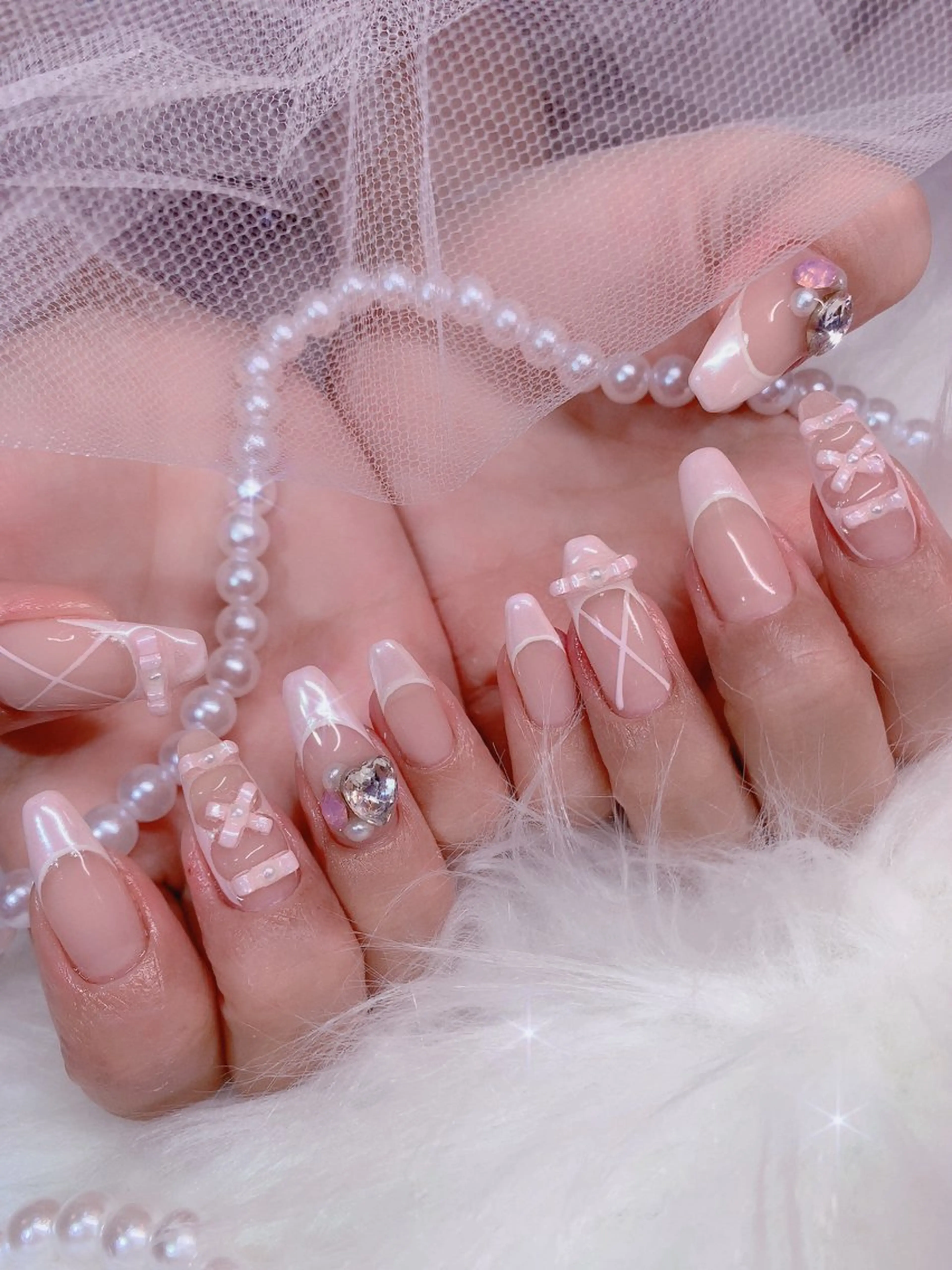 ネイル アートネイル フレンチネイル ガーリー キラキラネイル 持ち込み 3Dアートネイル💗 都築レナのネイルデザイン