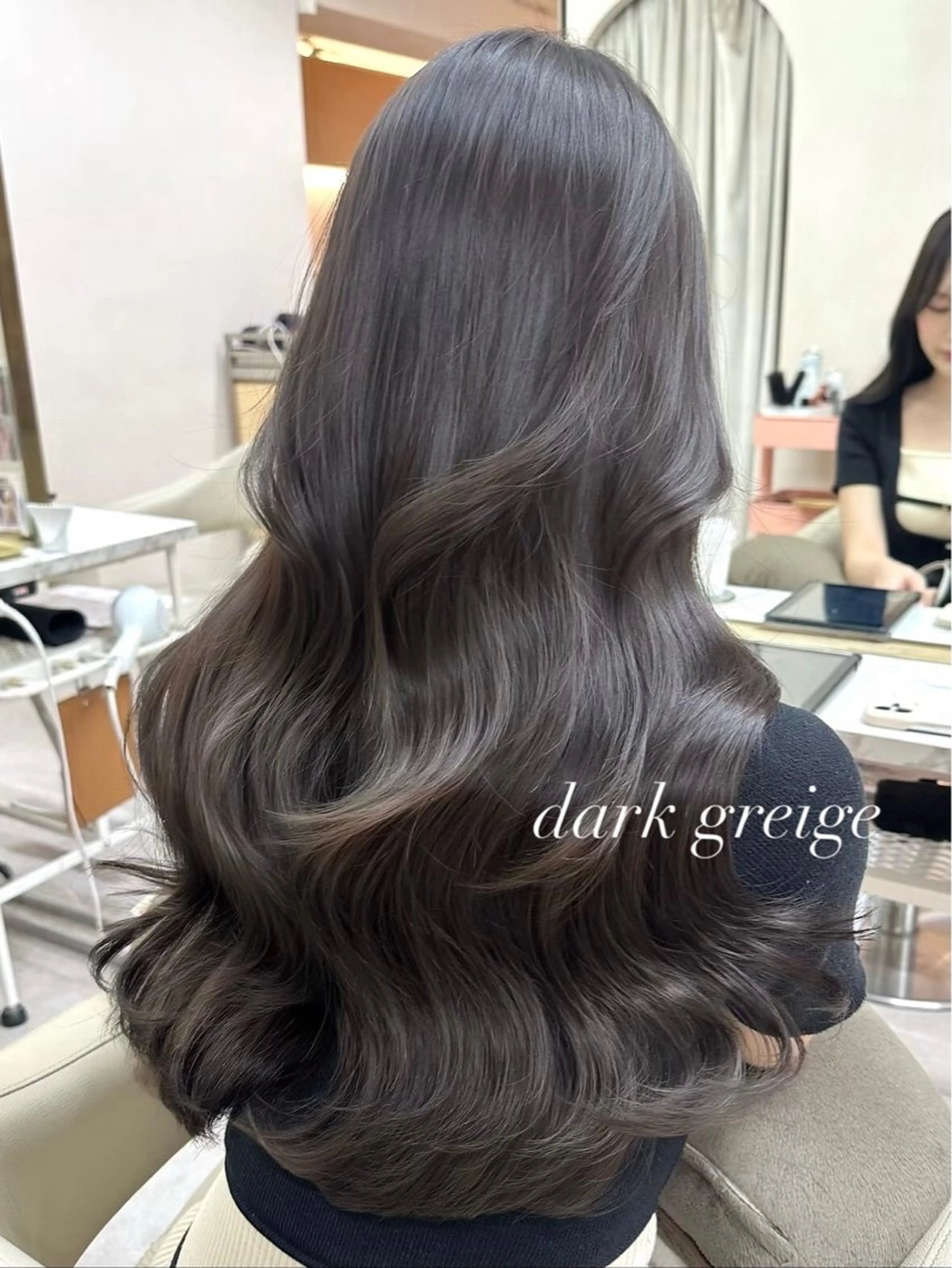 ロング カラー グレージュ レイヤーカット 韓国ヘア🦢🖤 Sayumiのヘアスタイル