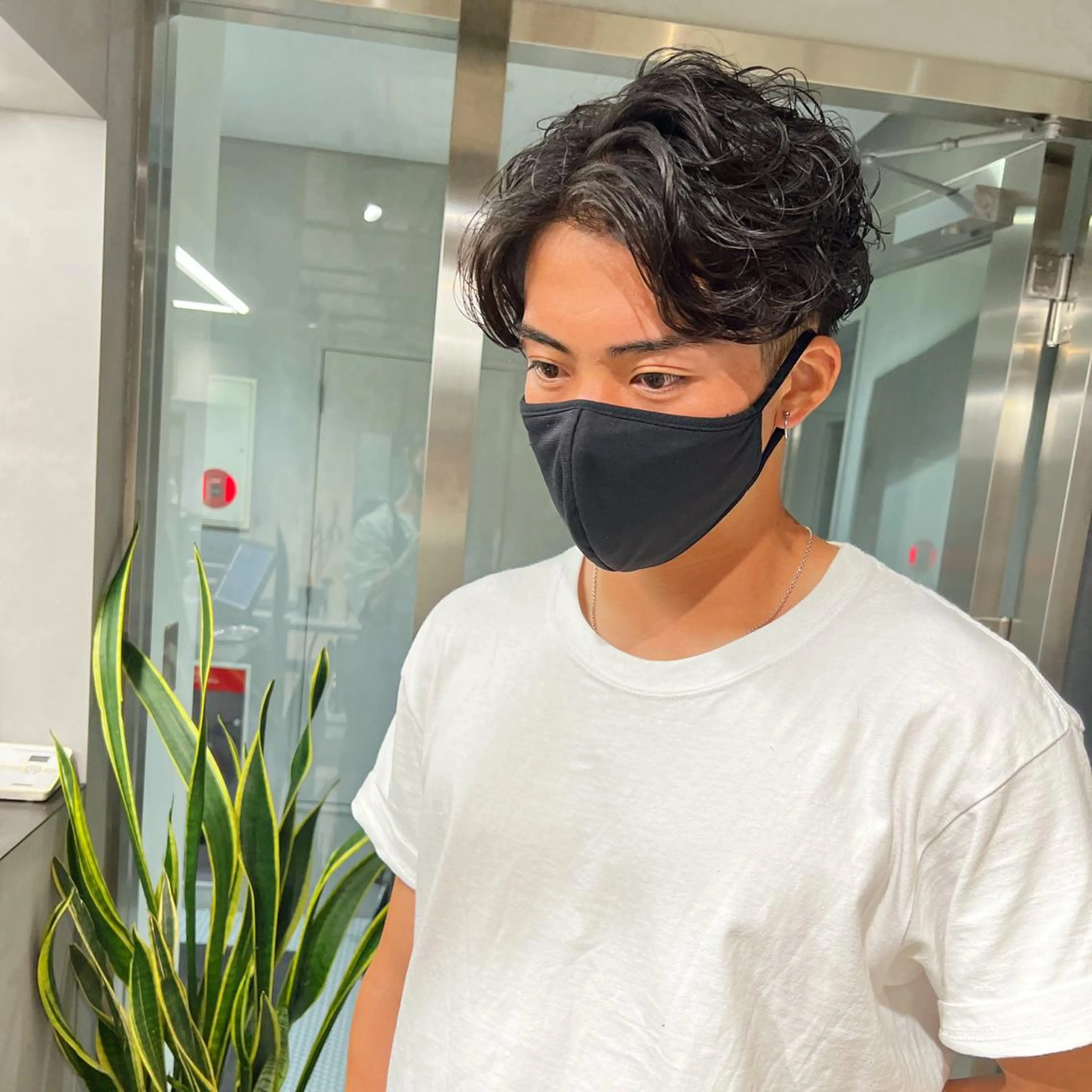 パーマ メンズ nishido ハイライト/パーマのヘアスタイル