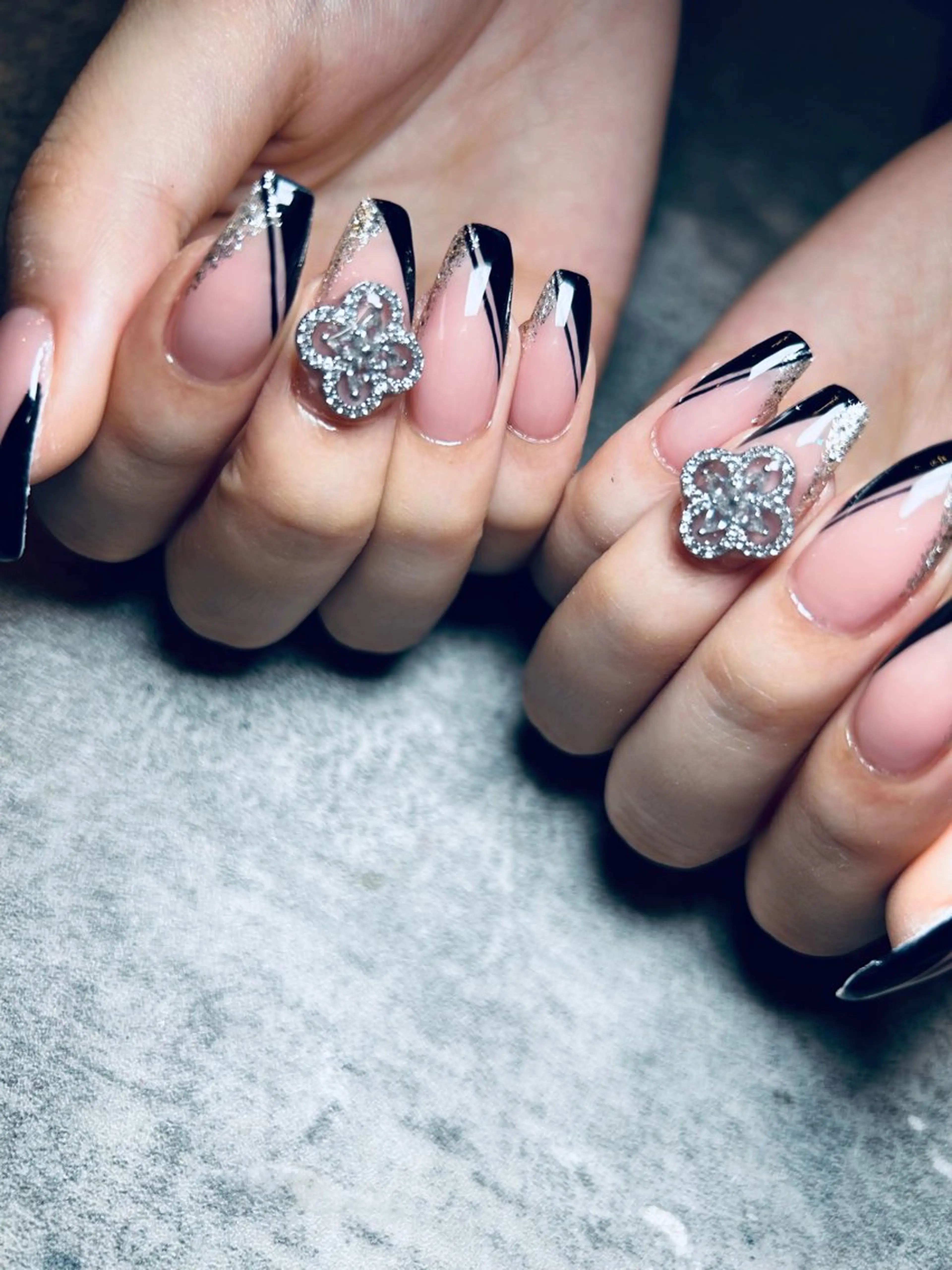 ネイル 持ち込み TRUE LA NAIL.のネイルデザイン