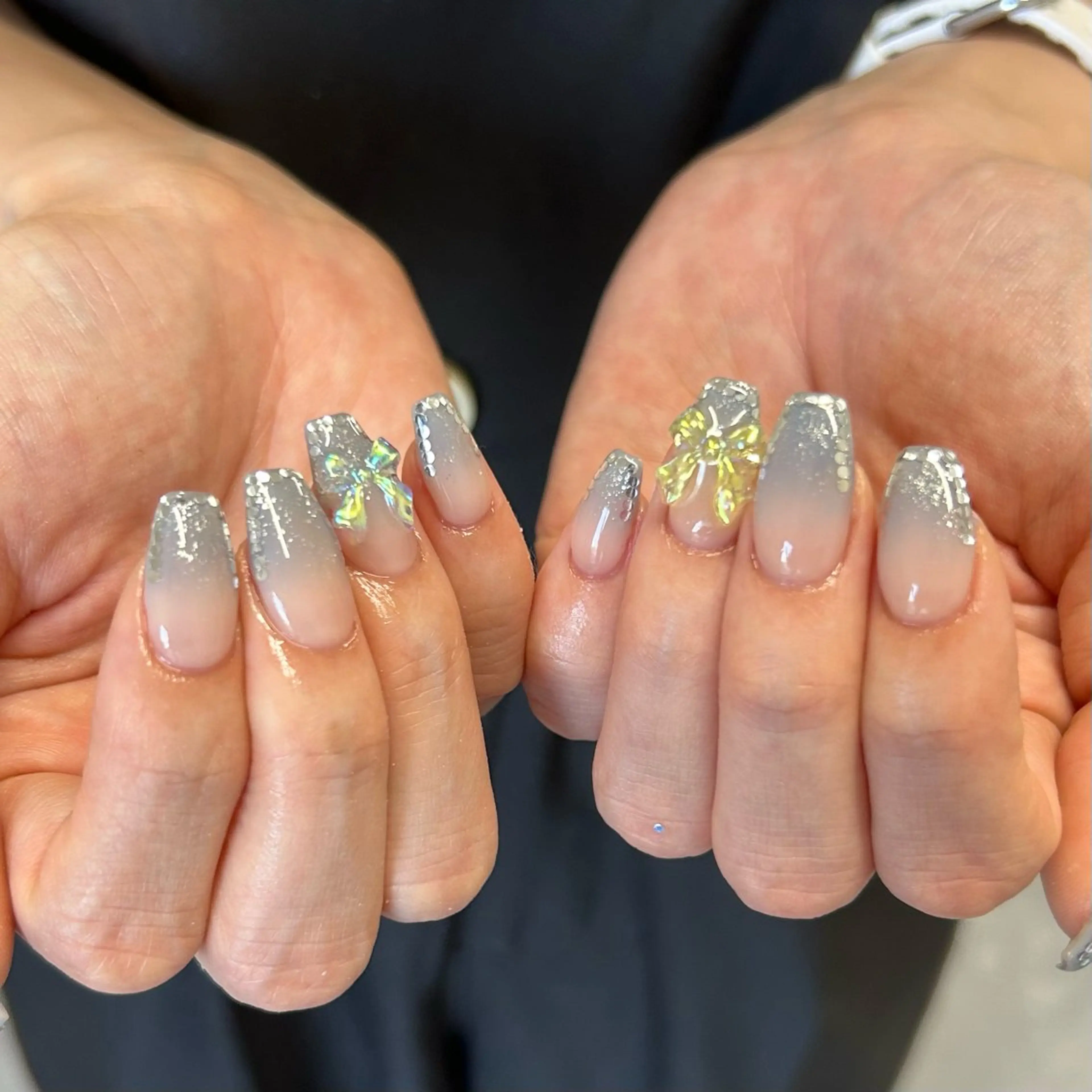 ネイル グラデーション ハルナ/当日予約 🆗🪩のネイルデザイン