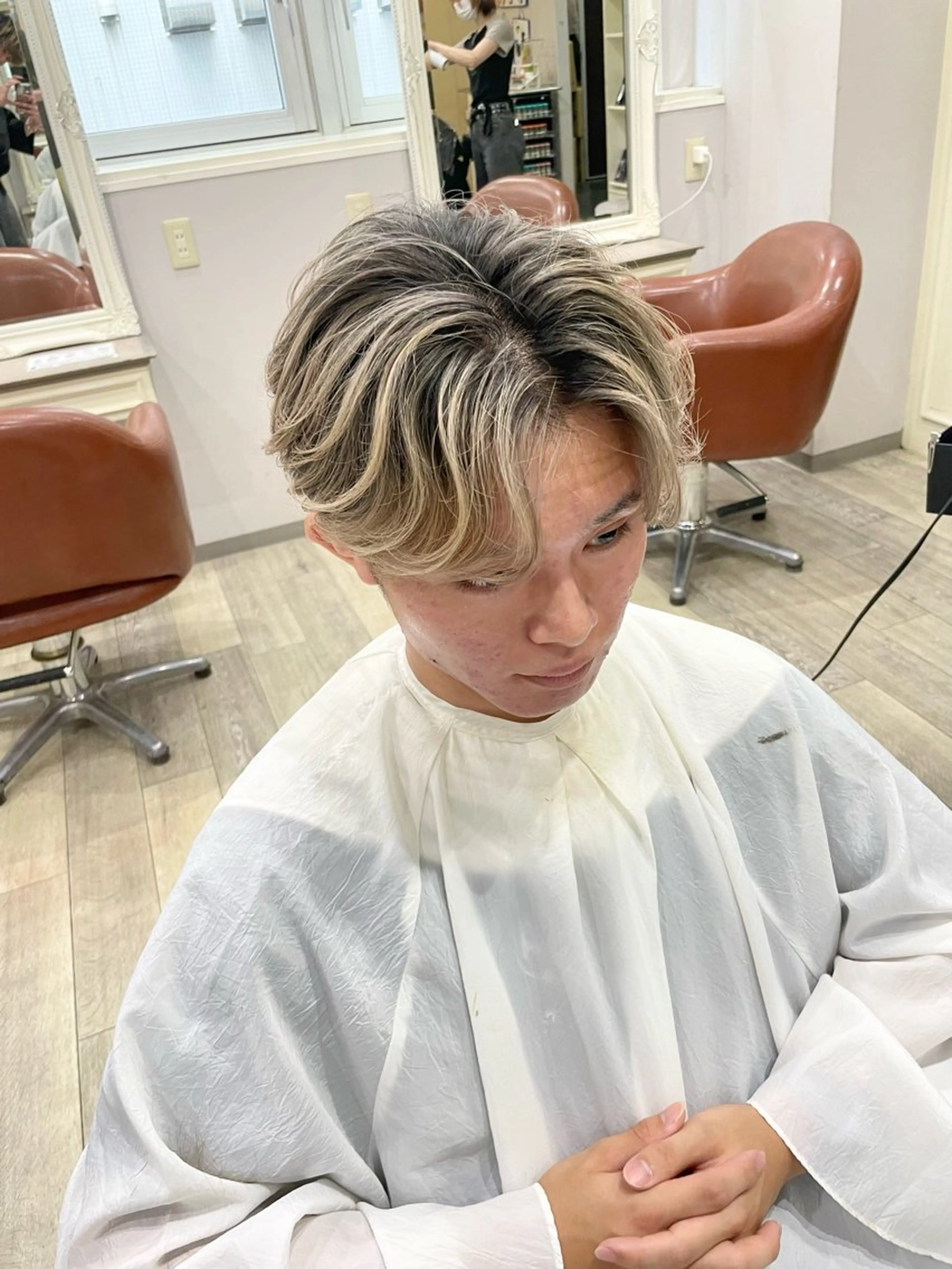 メンズ メンズバレイヤージュ インク 美容院のヘアスタイル