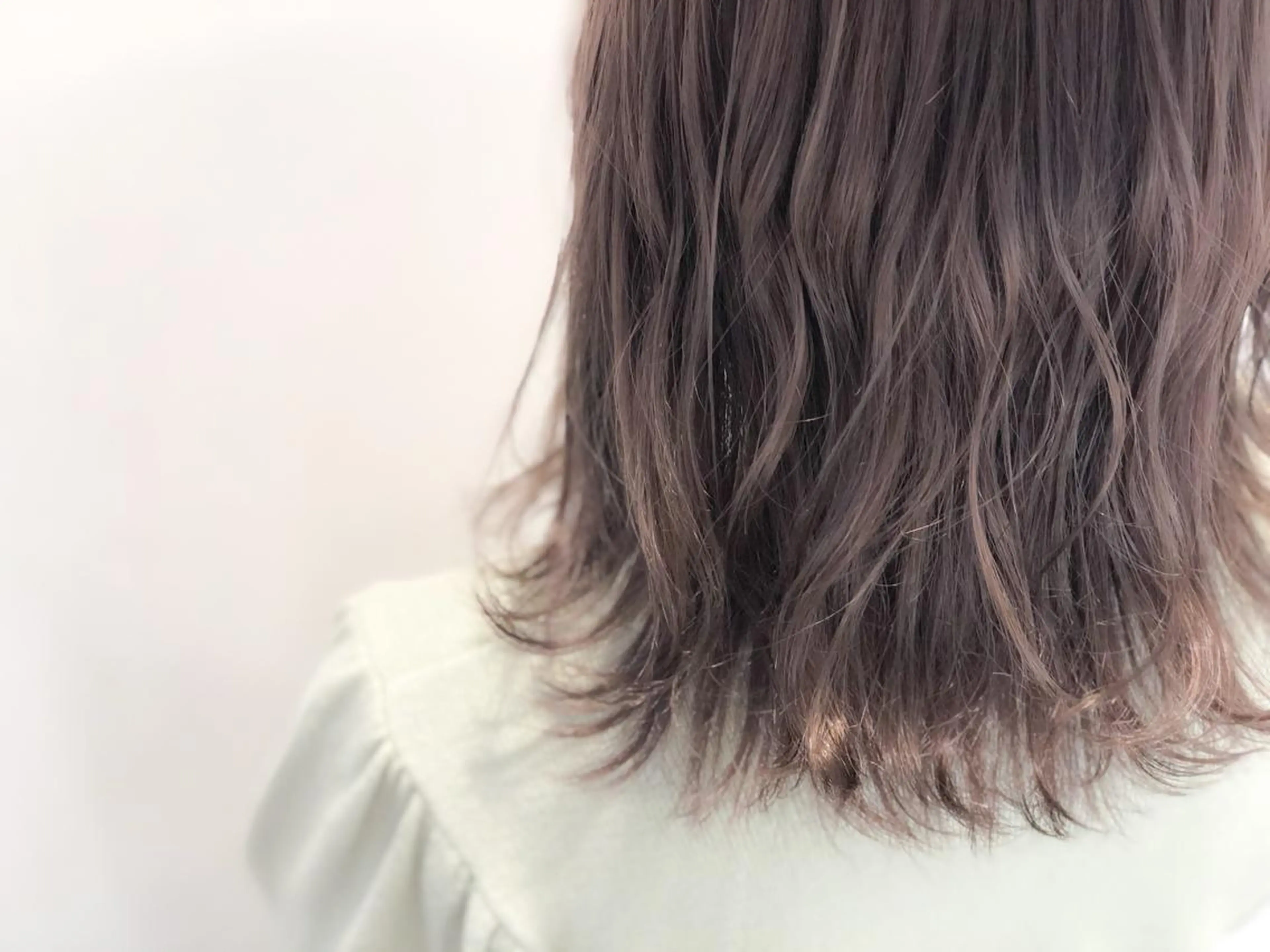 ミディアム カラー ヘアアレンジ グレージュ ラベンダーカラー ラベンダーグレージュ ラベンダーグレー いしだ みさきのヘアスタイル