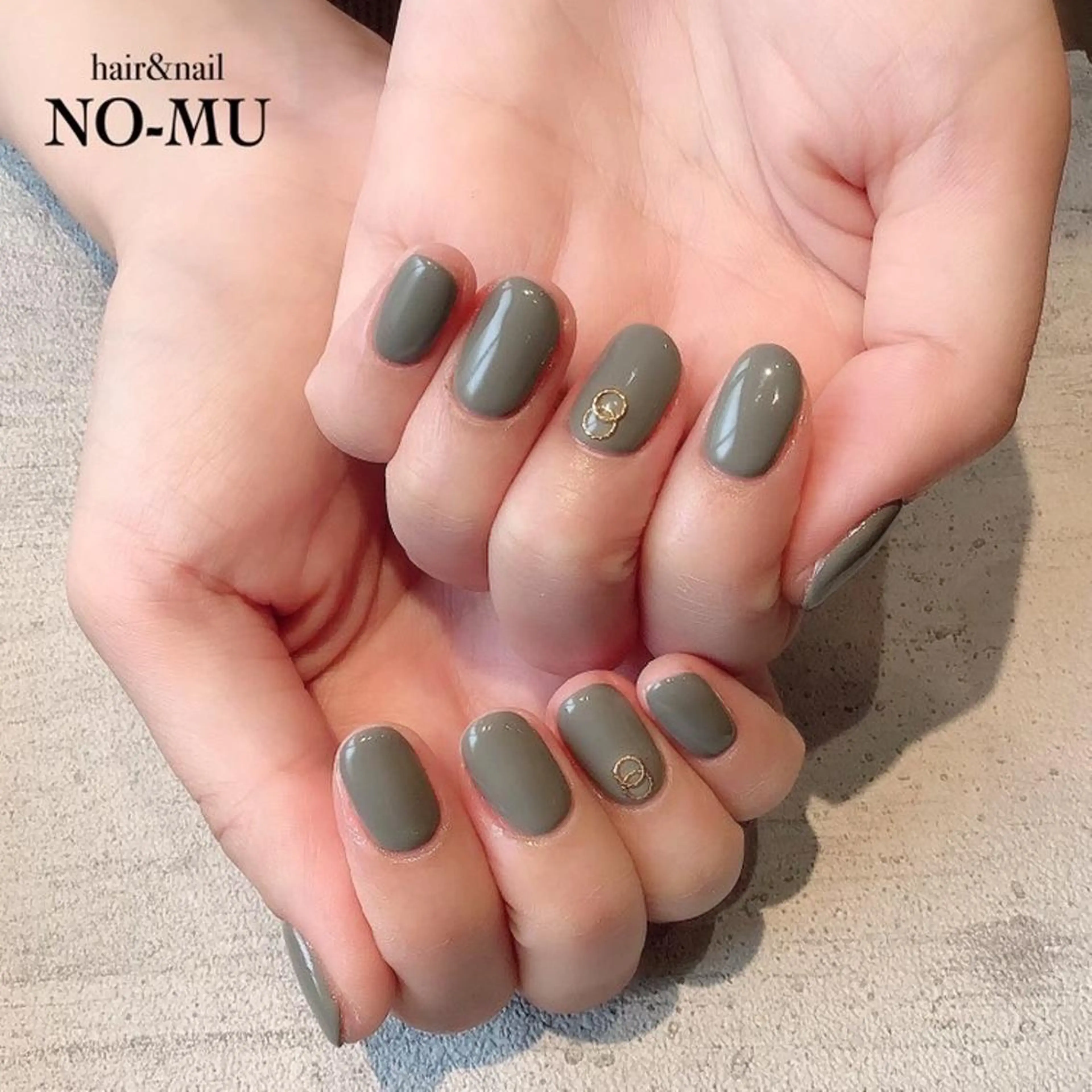 ネイル ストーンネイル hair＆nail NO-MU所属・hair＆nail NO-MUのネイルデザイン