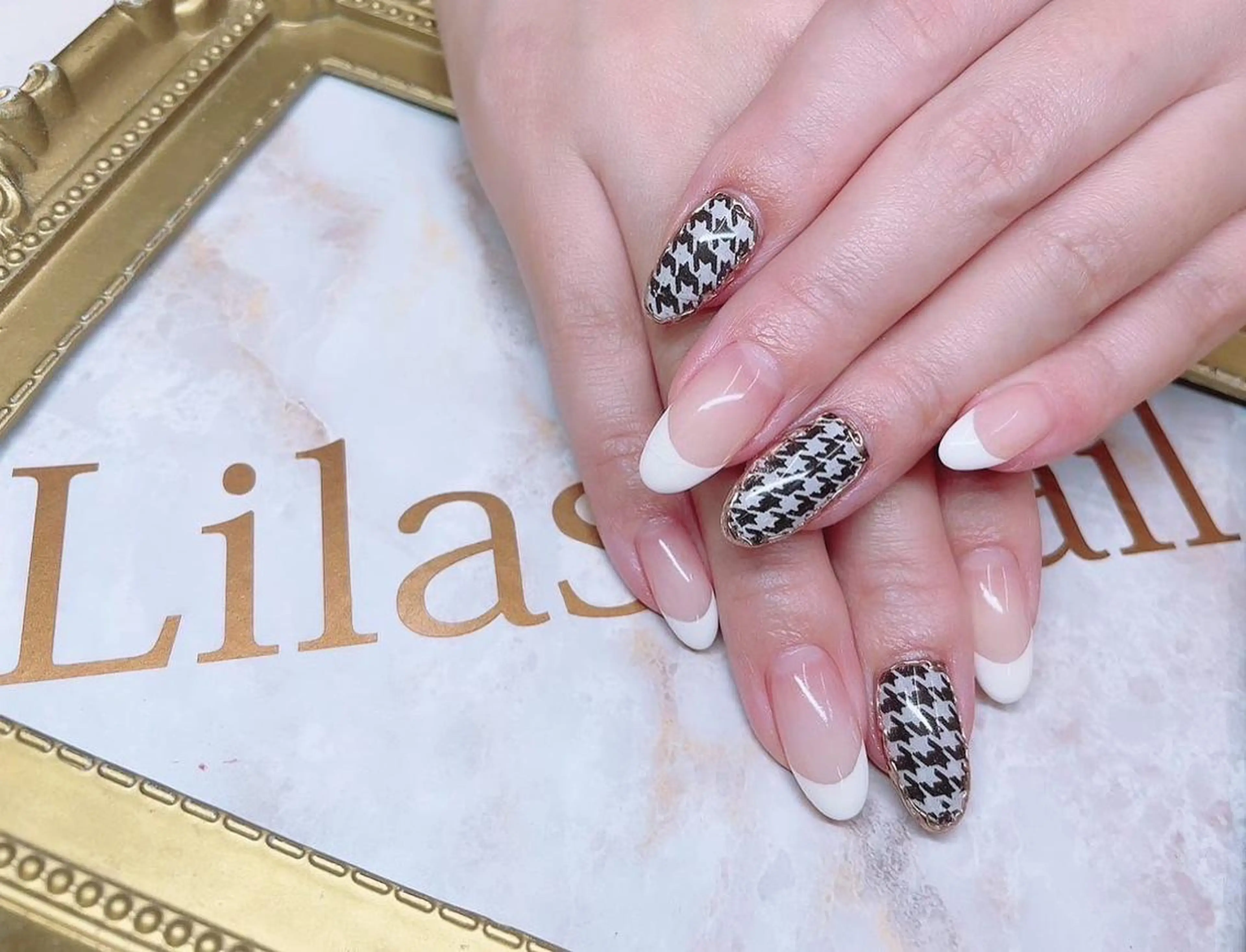 ネイル オーロラネイル フレンチネイル ジェルネイル 卒業式 ハードジェル Lilas Nailのネイルデザイン