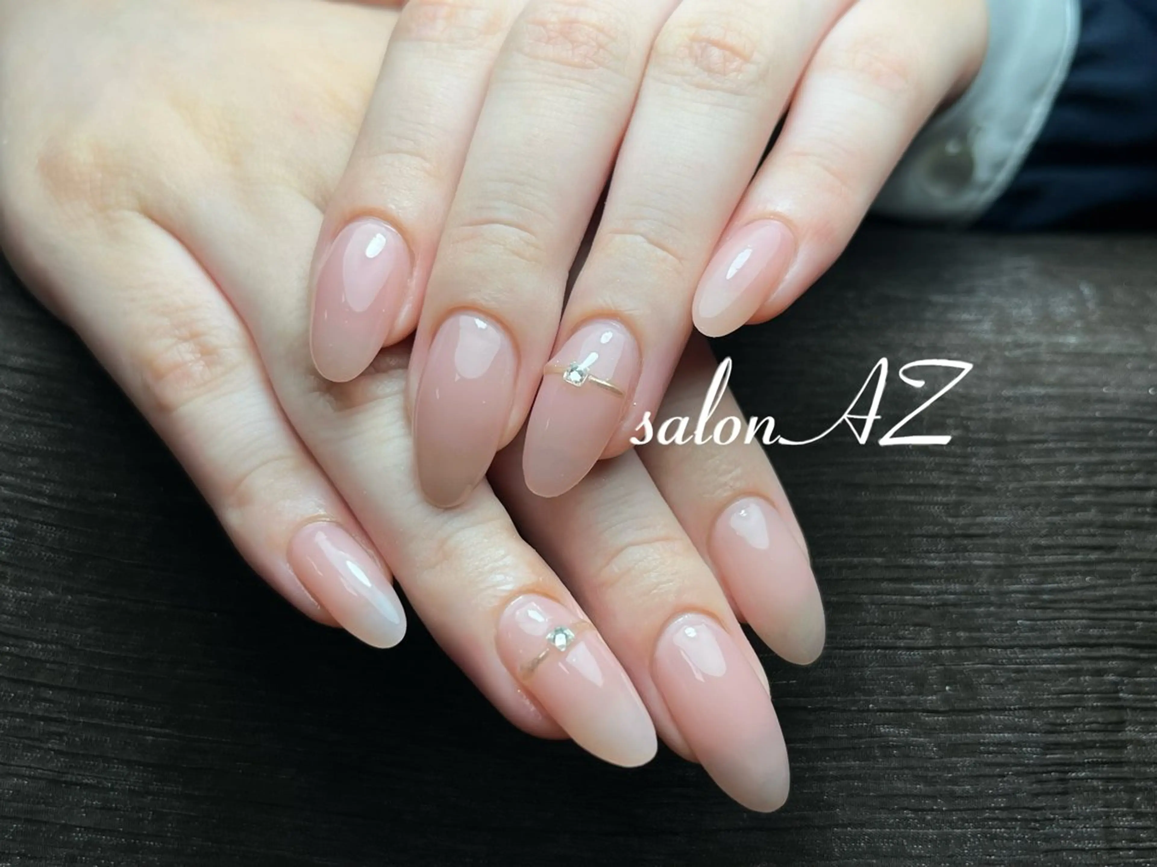 ネイル アートネイル 長さ出し フットネイル フレンチネイル ジェルネイル salon AZのネイルデザイン