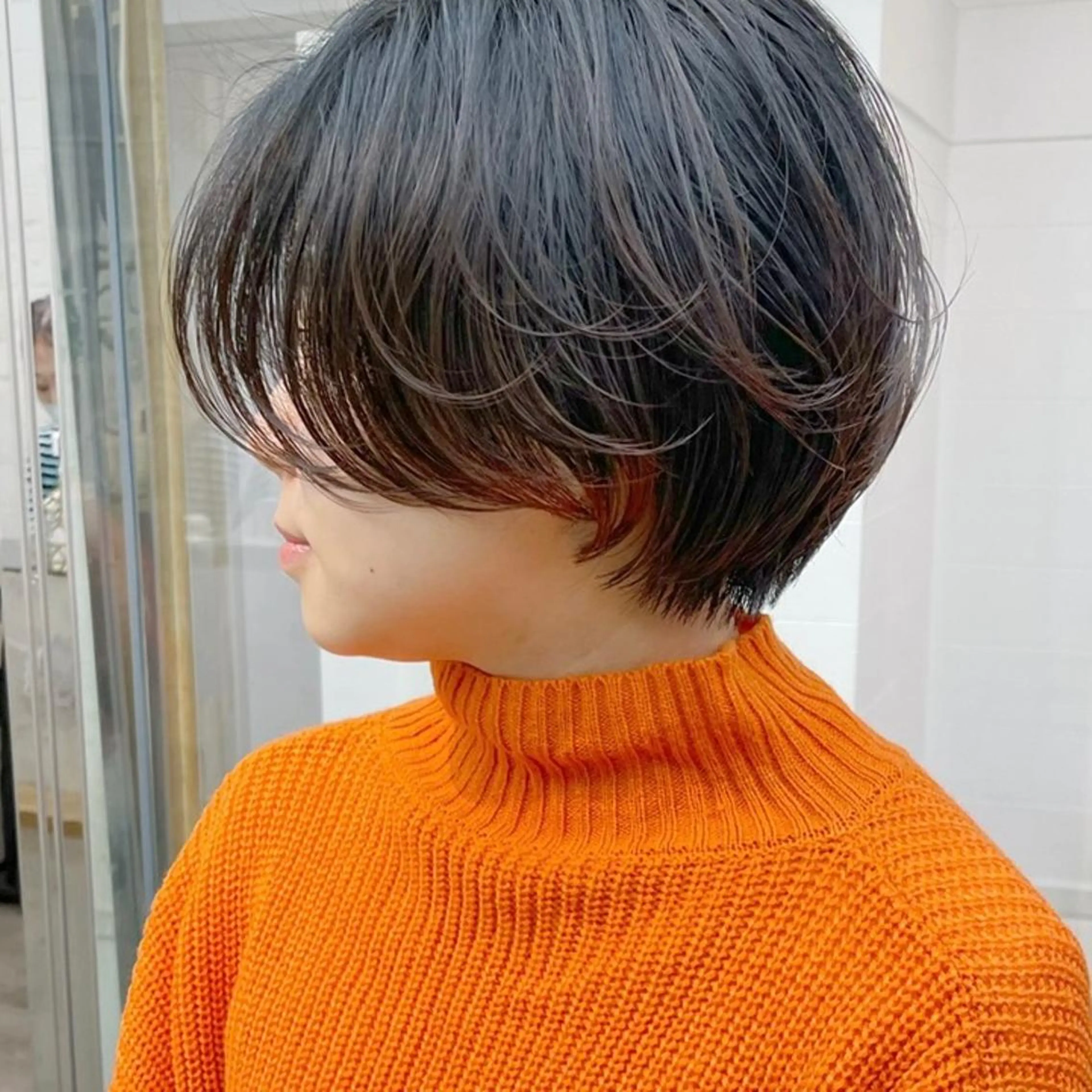ショート ショートレイヤー 丸みショート アッシュ ミストバング パープルカラー カット ヘアカラー トリートメント N° anfeel 渋谷🪞🫧のヘアスタイル