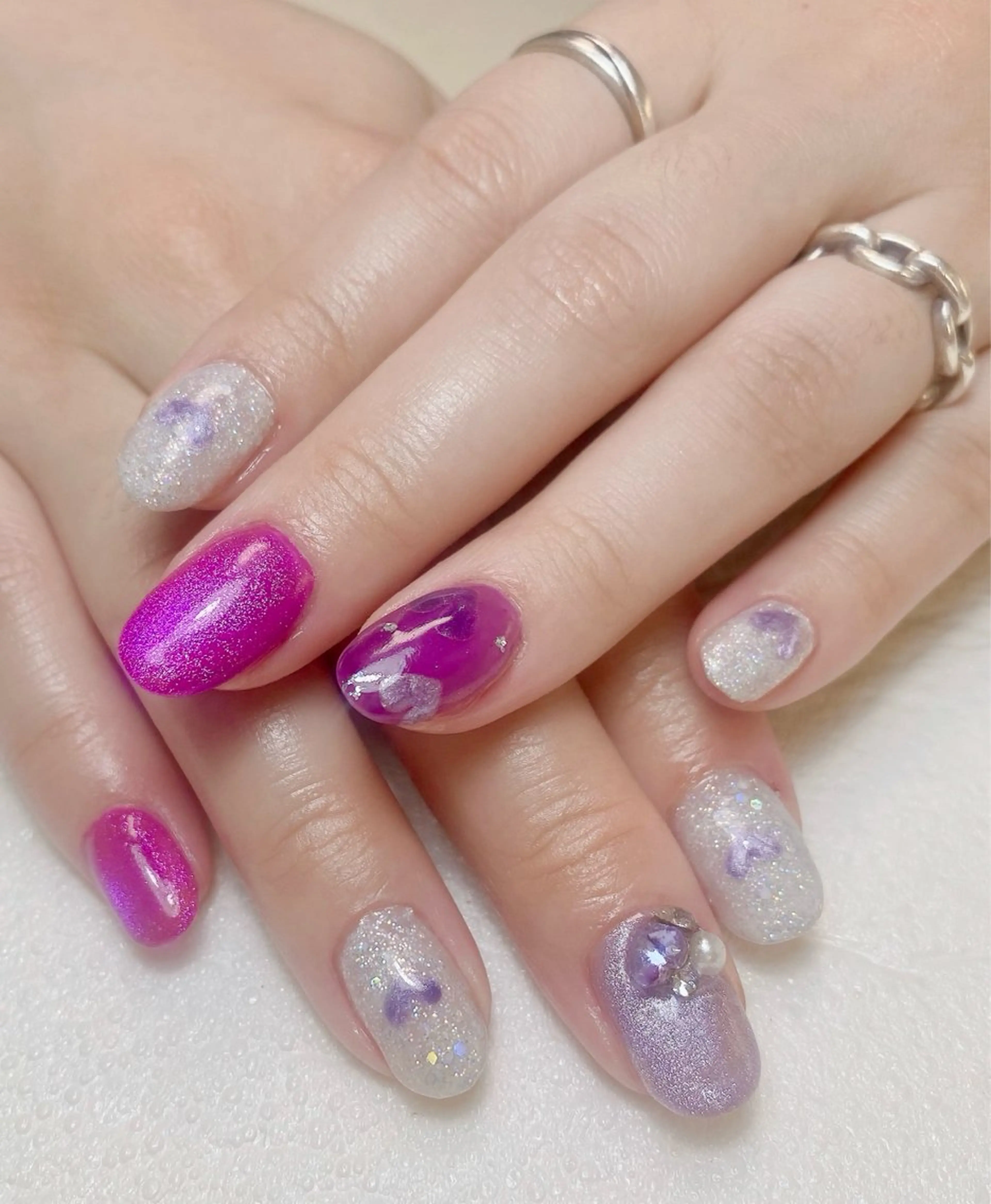 ネイル ハート キラキラネイル パープル ハンドネイル Nail Salon K 🧸美爪育成のネイルデザイン