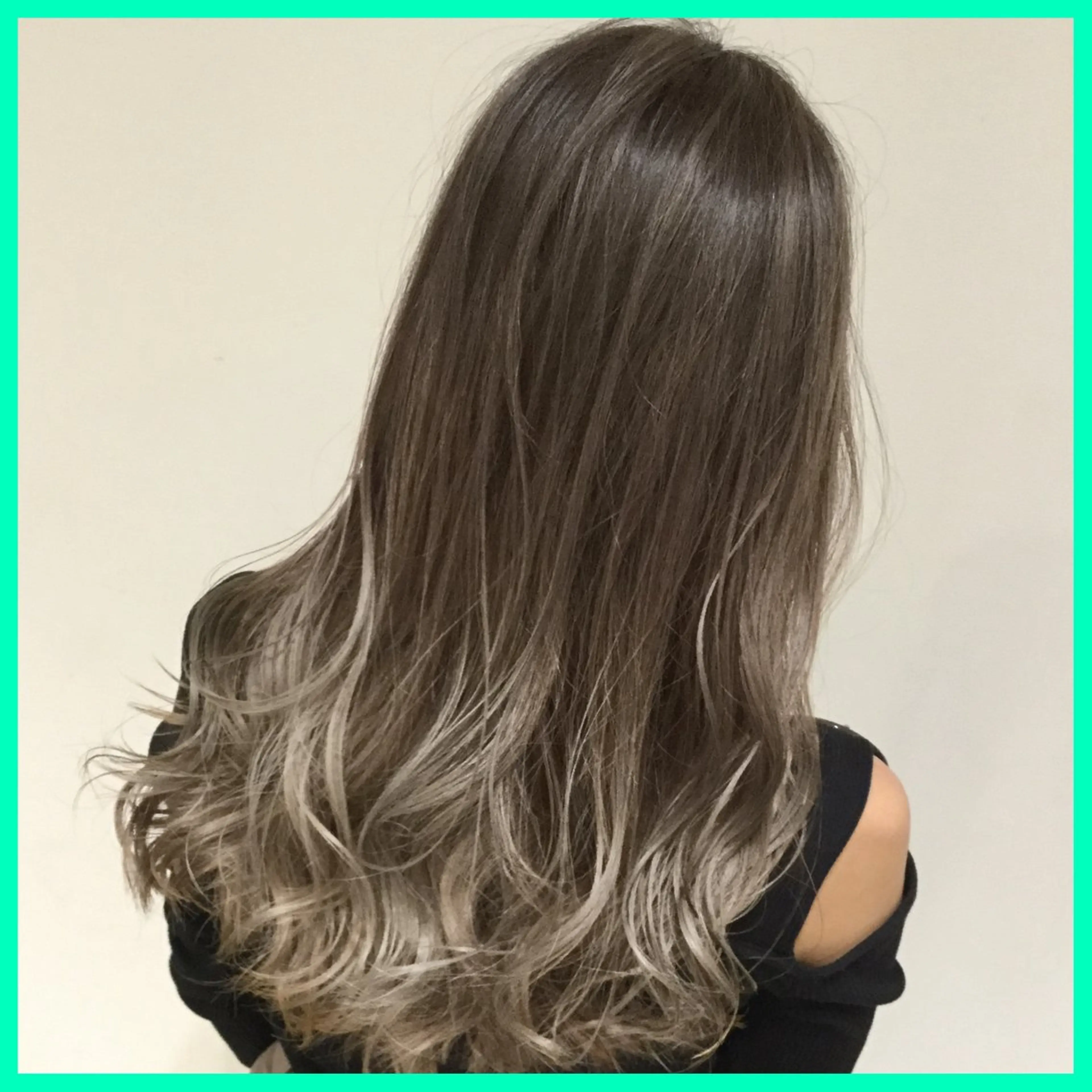 セミロング カラー アッシュ バレイヤージュ ベージュカラー ブリーチ ケアブリーチ 髪質改善カラー韓国風 レイヤーtudaのヘアスタイル