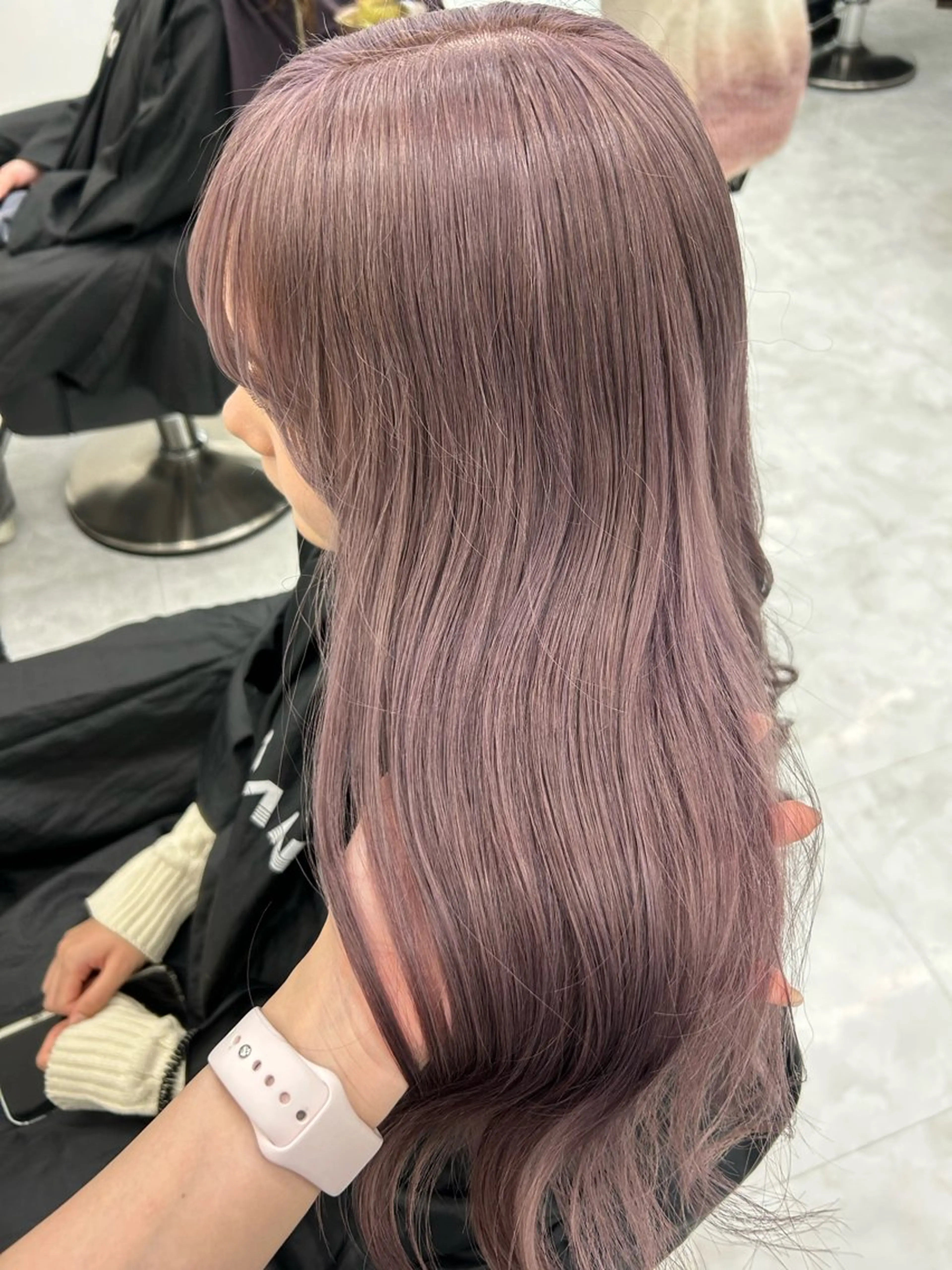 ロング ヘアカラー 淡色ラベンダー♡ ニーナ🎀🦙のヘアスタイル